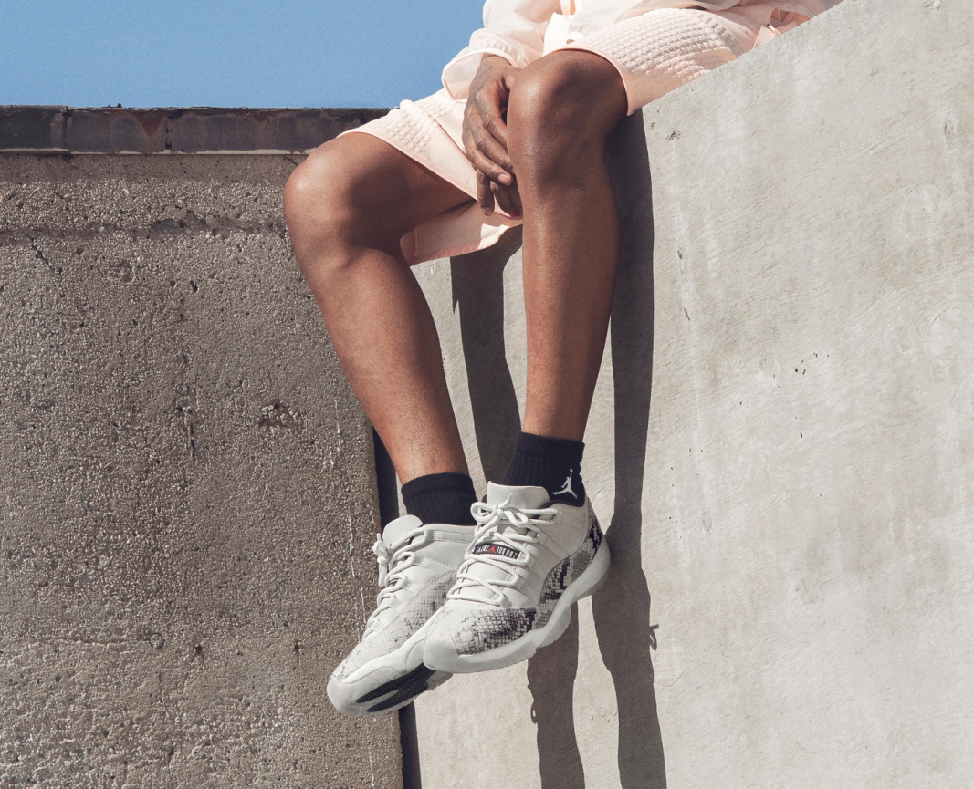 Air Jordan 11 Low SE Snakeskin Light Bone