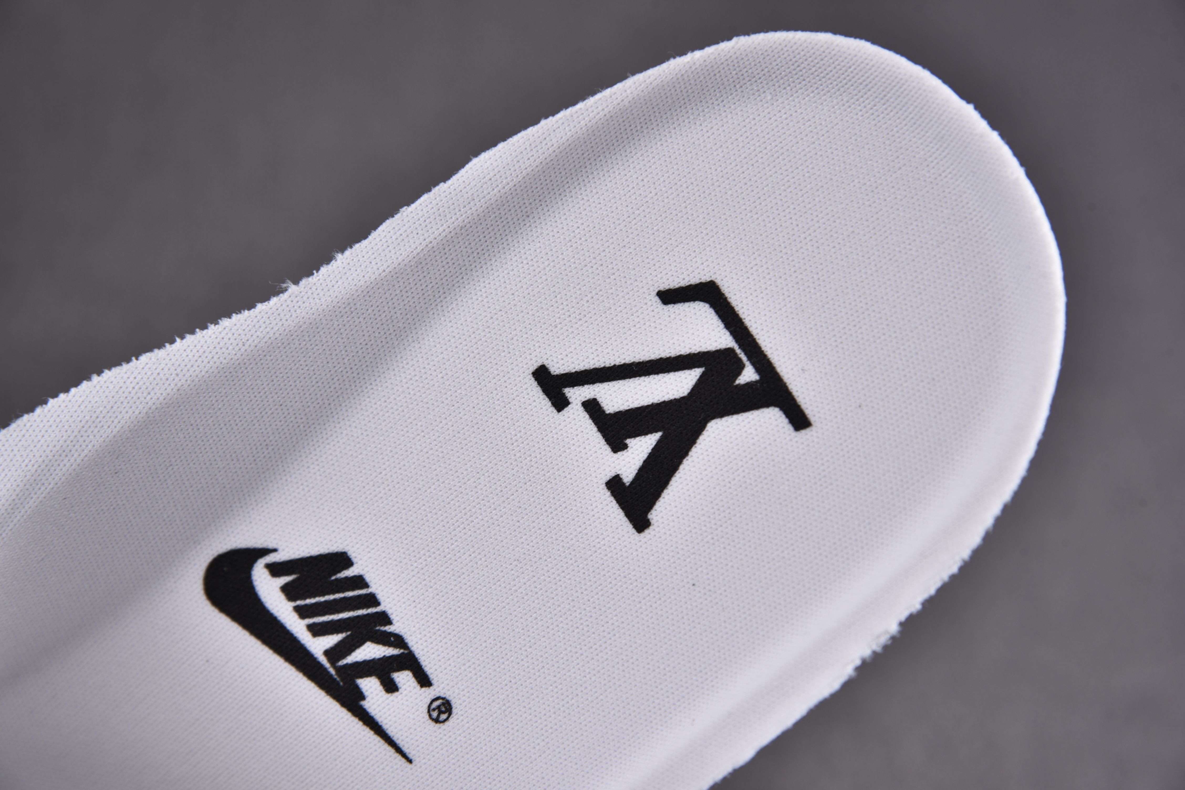 Nike Air Force 1 Low Louis Vuitton Royal Black White (Be careful about the size!!)