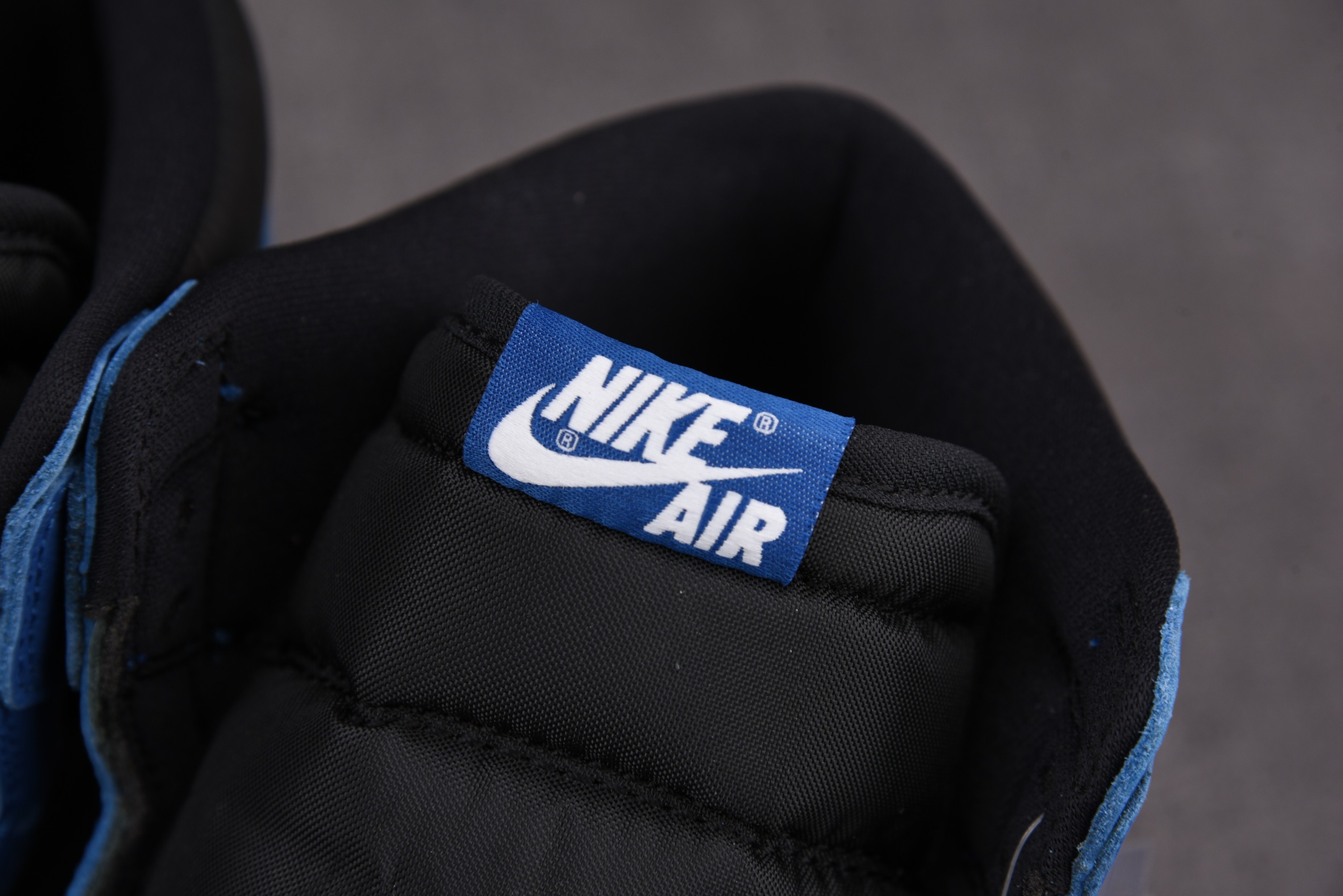 Jordan 1 Retro High OG Dark Marina Blue