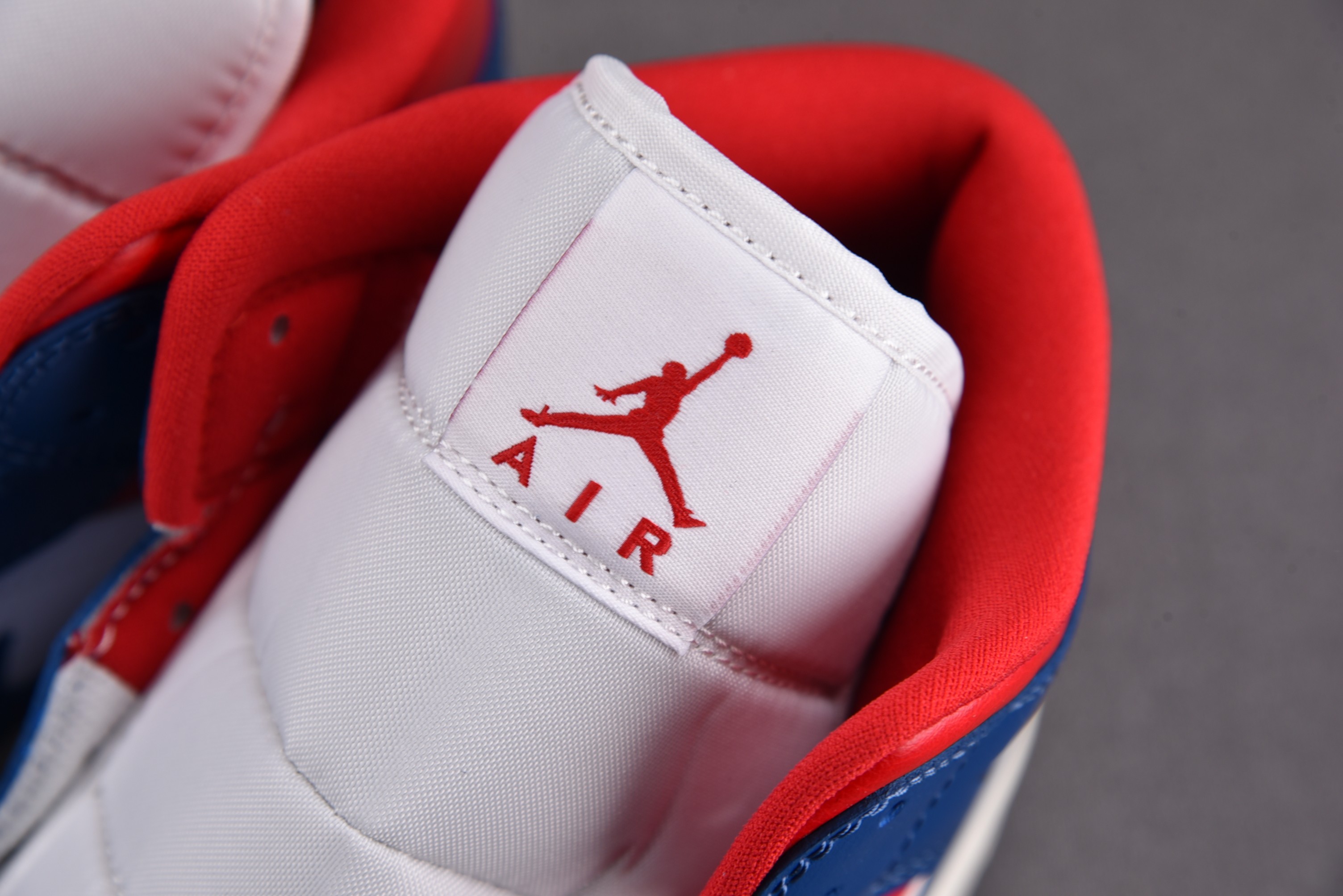 Air Jordan 1 Mid French Blue