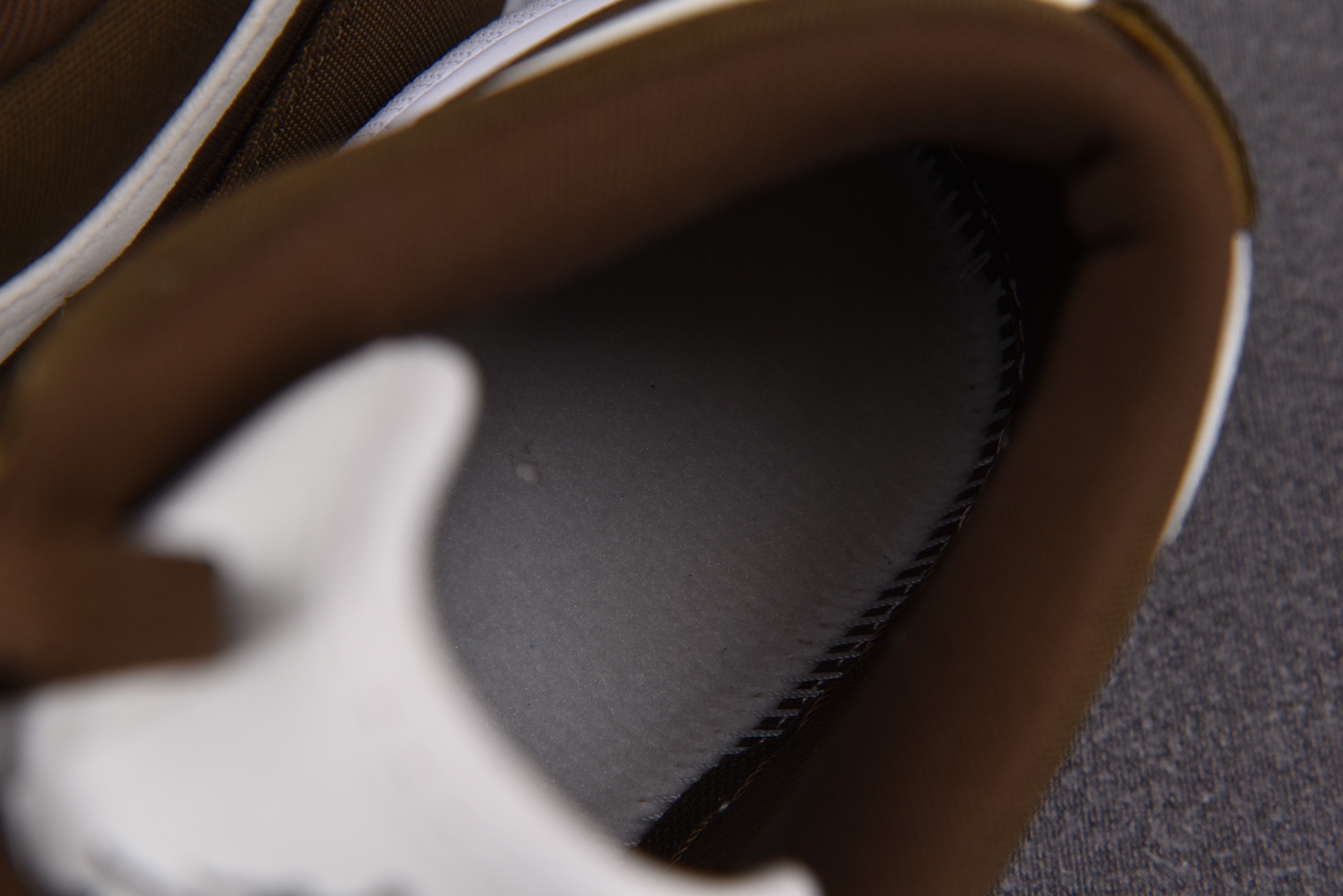 Jordan 1 Low SE Light Olive (Women Size!!)