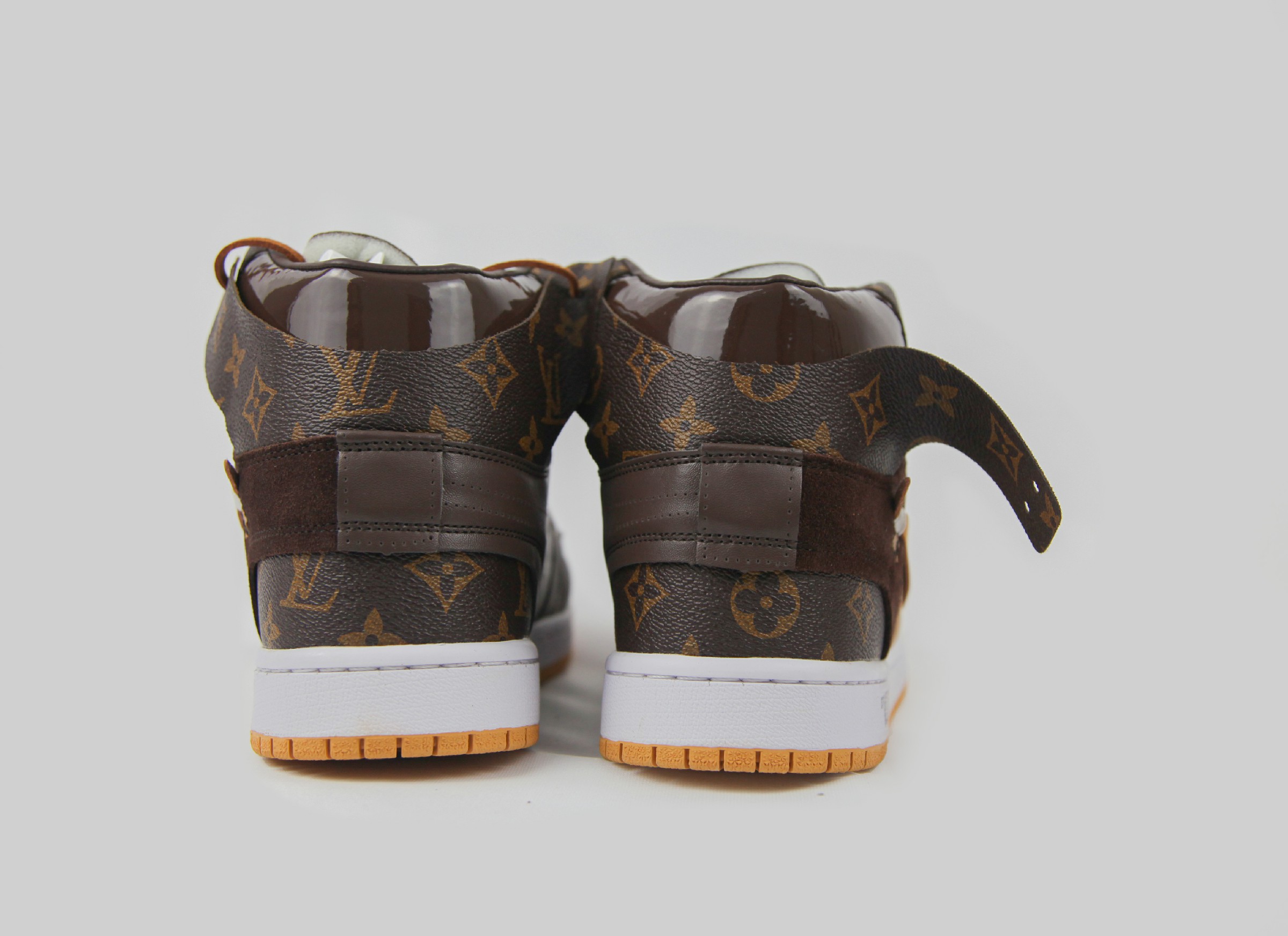 Air Jordan 1 Retro High x Louis Vuitton