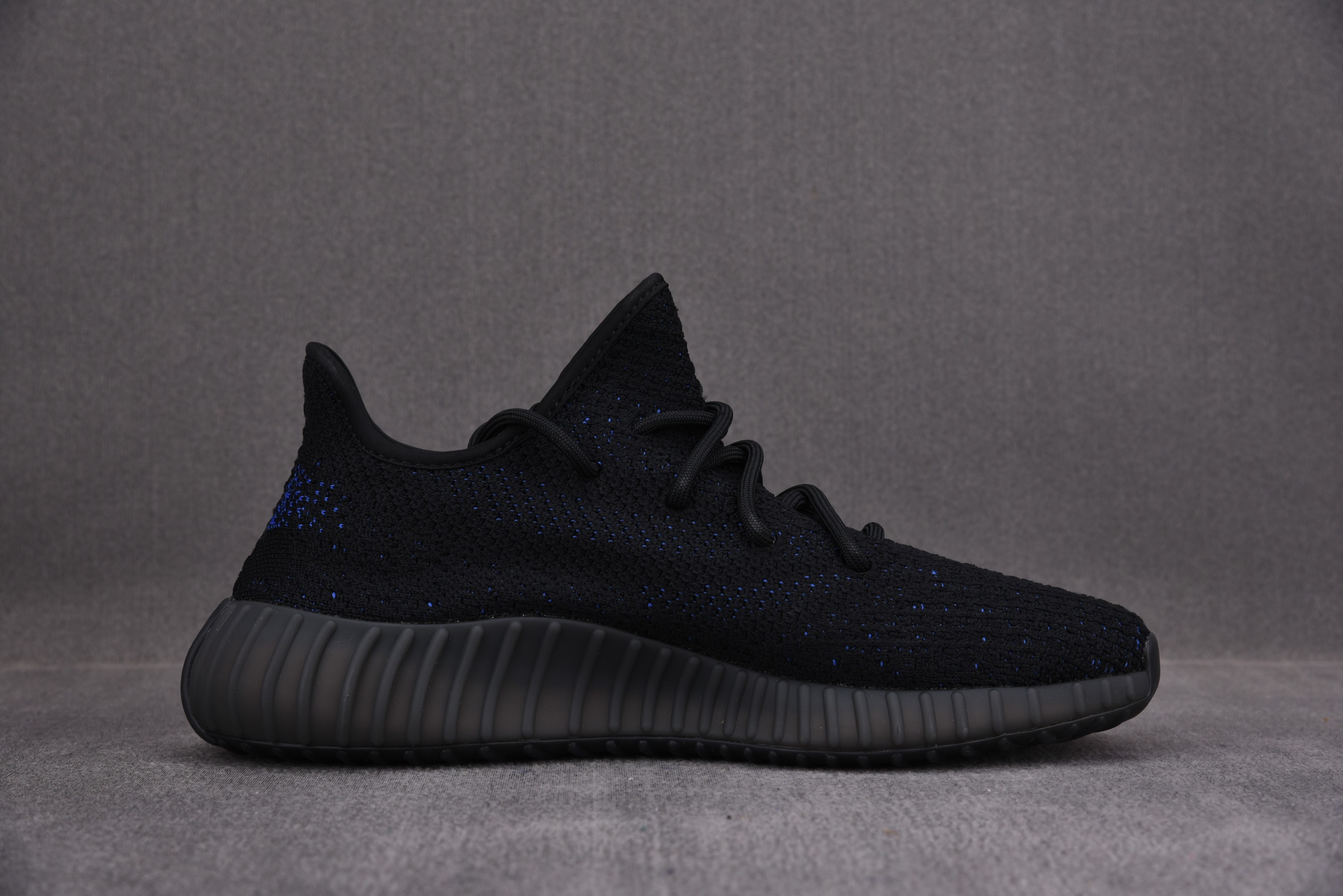 adidas Yeezy Boost 350 V2 Dazzling Blue