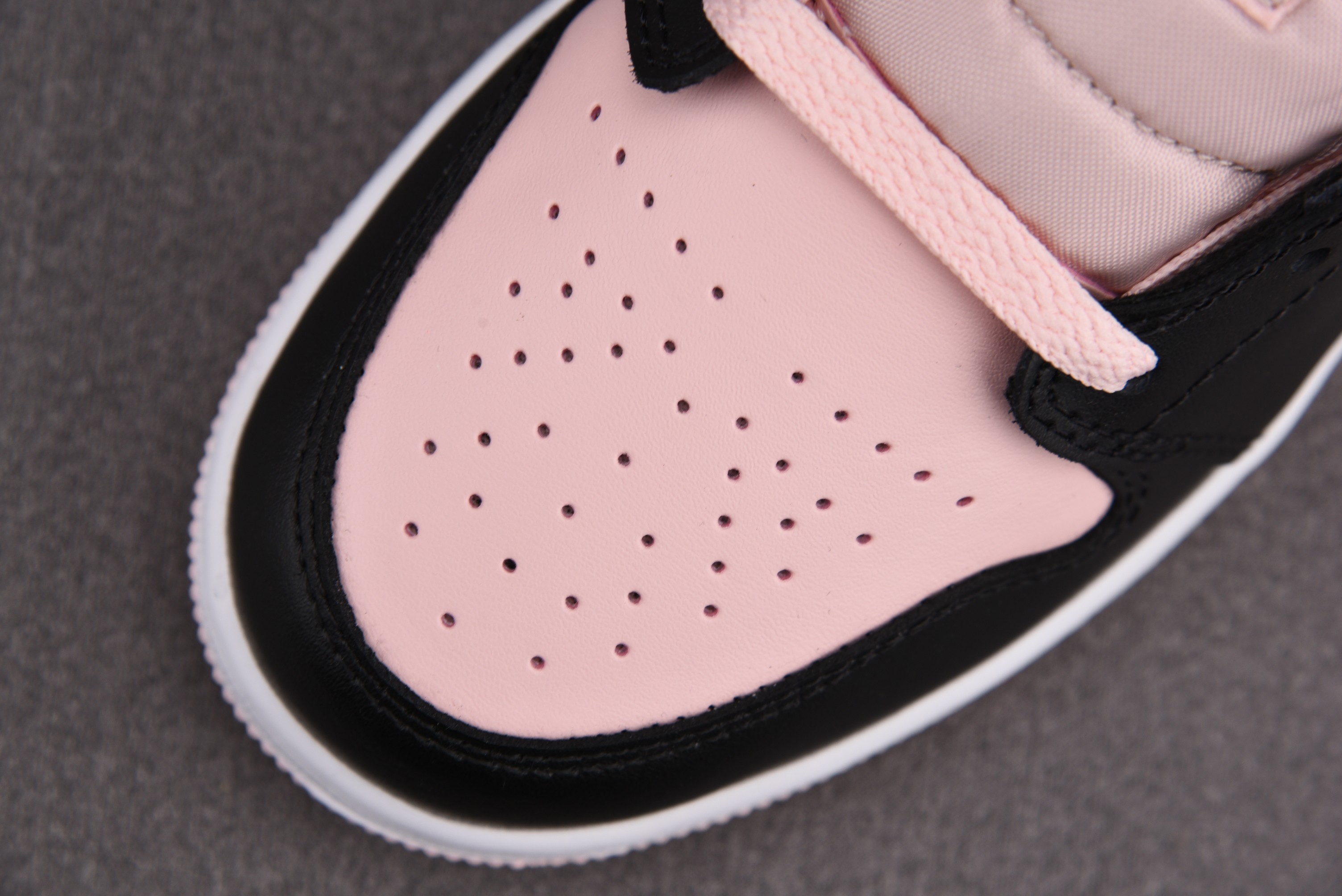 Jordan 1 Mid Atmosphere