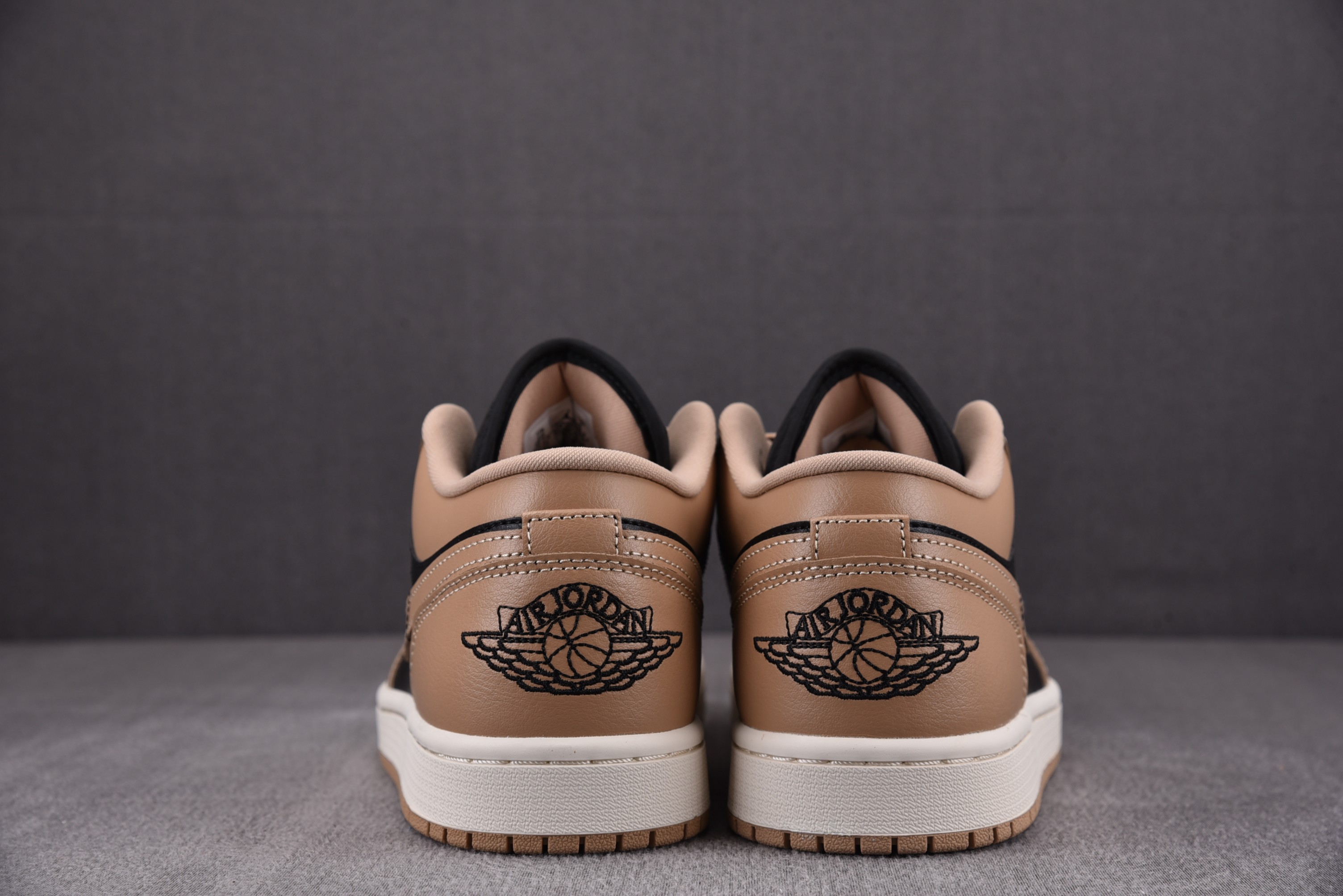 Jordan 1 Low Desert