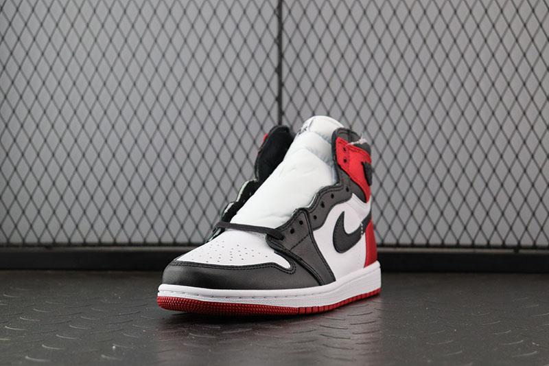 Jordan 1 Retro High Satin Black Toe (WOMEN SIZE!!)