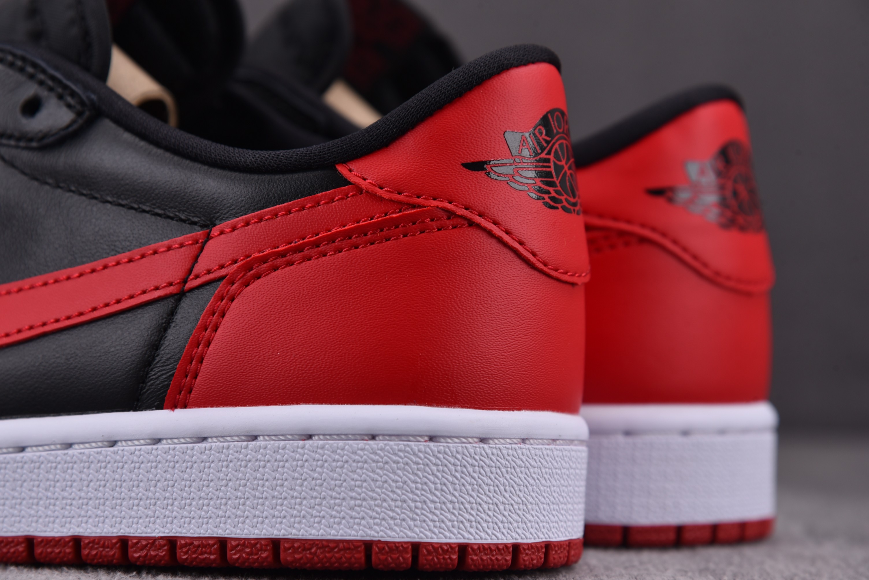 Jordan 1 Retro Low Bred (2015)