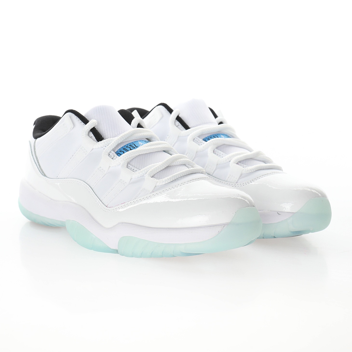Jordan 11 Retro Low Legend Blue