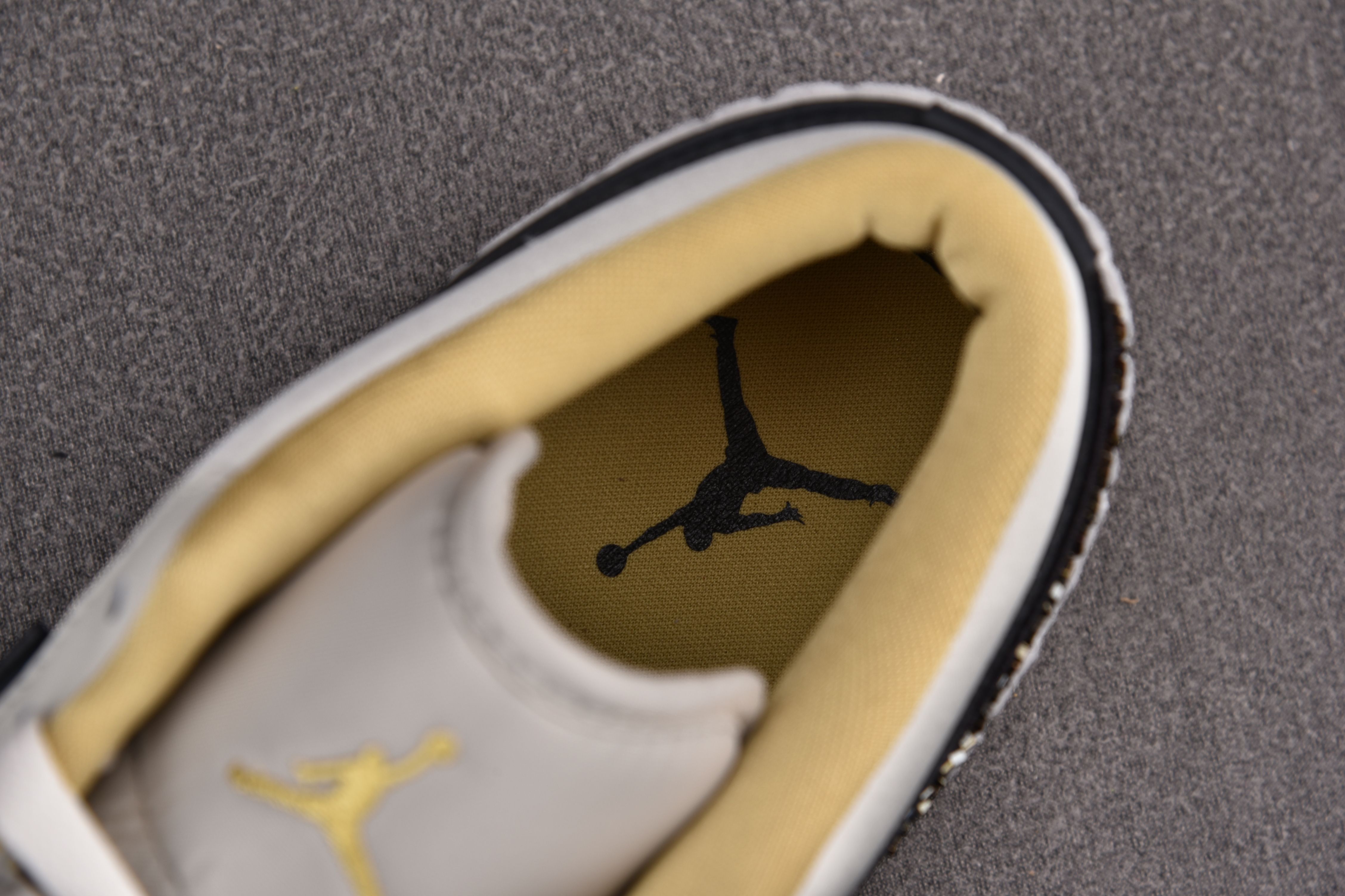 Jordan 1 Low Beaded Swoosh