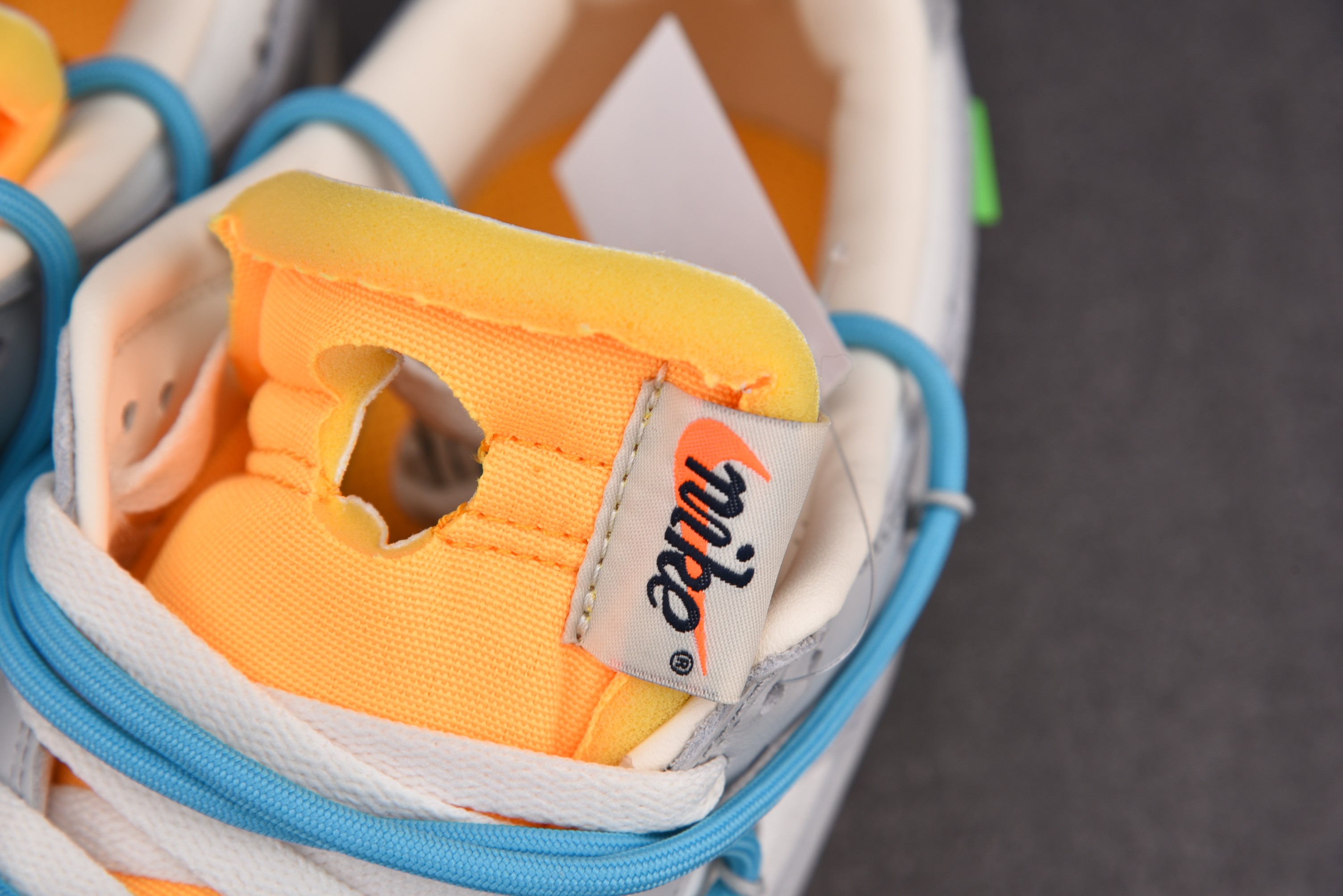 Nike Dunk Low   Lot 2