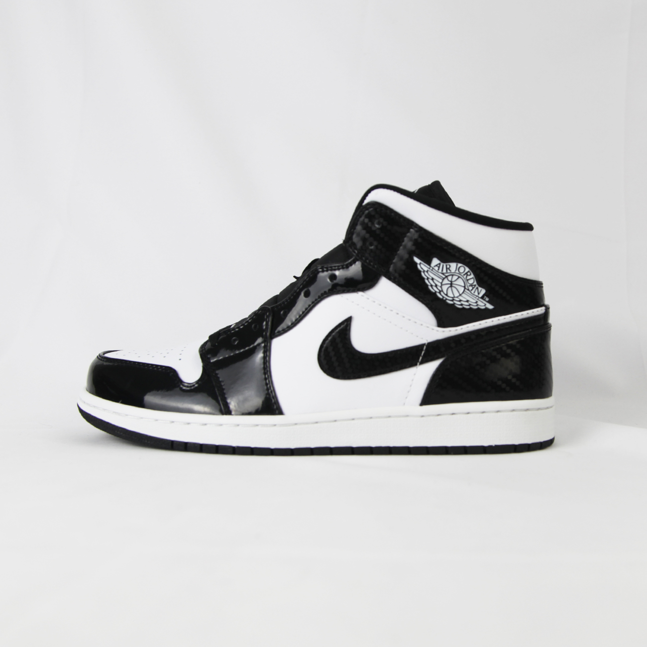 Jordan 1 Mid Carbon Fiber