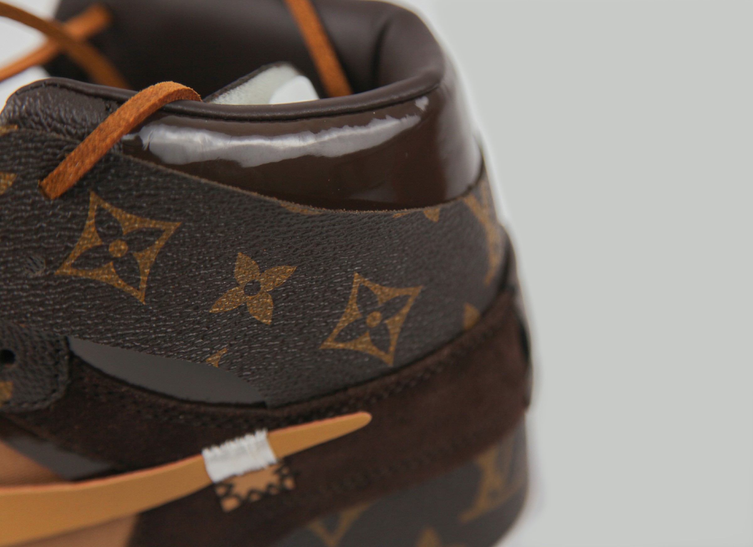Air Jordan 1 Retro High x Louis Vuitton