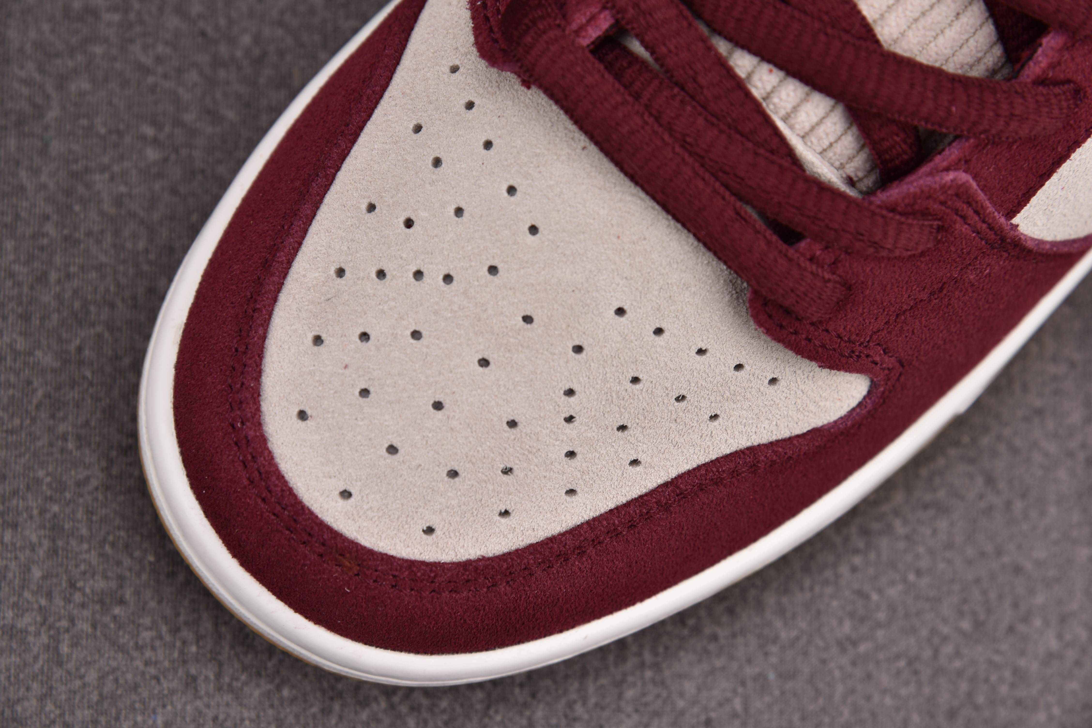 Nike Dunk Low Skate Like a Girl