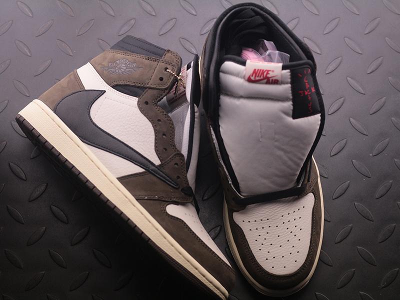 Jordan 1 Retro High Travis Scott
