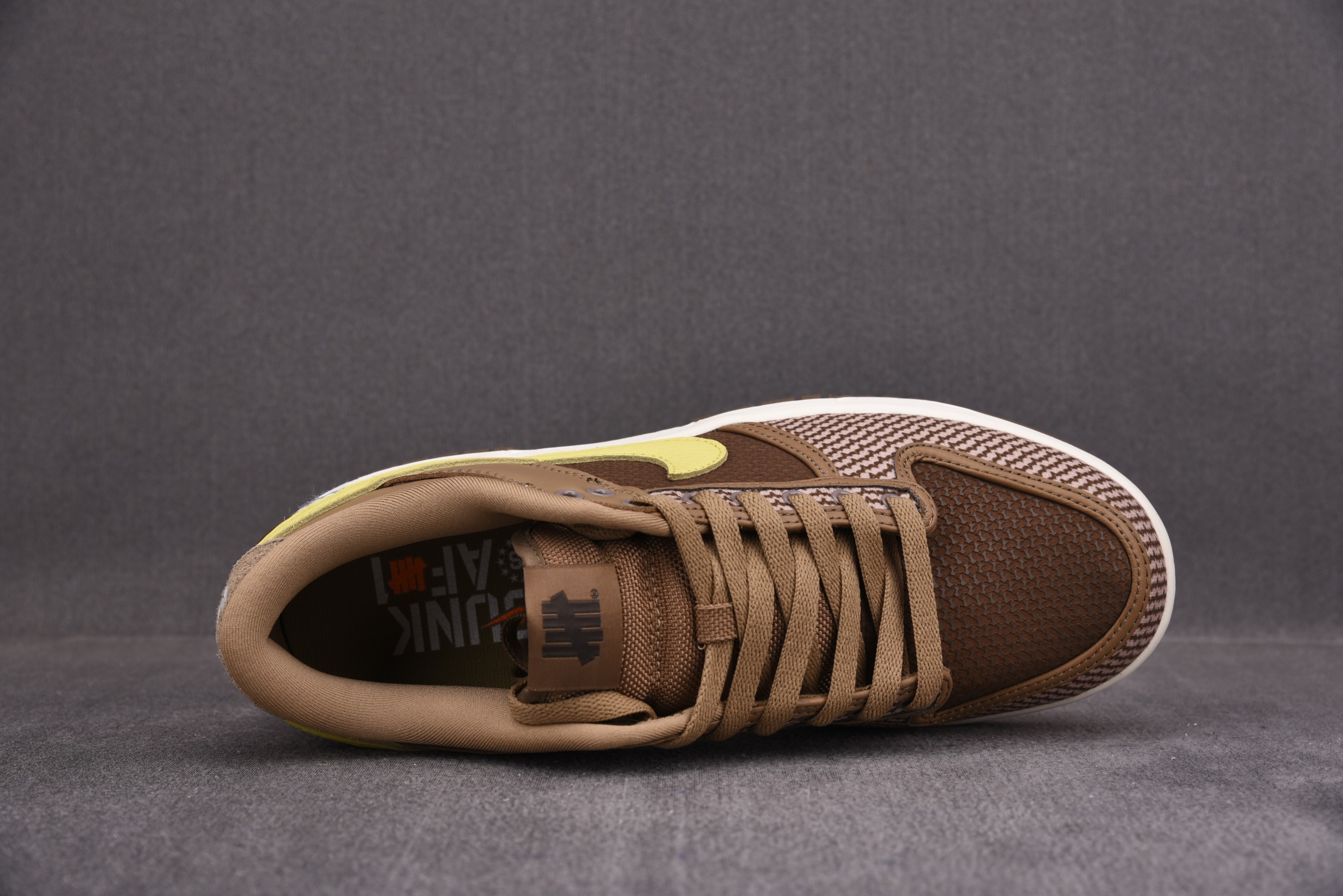 Nike Dunk Low SP UNDEFEATED Canteen Dunk vs. AF1 Pack