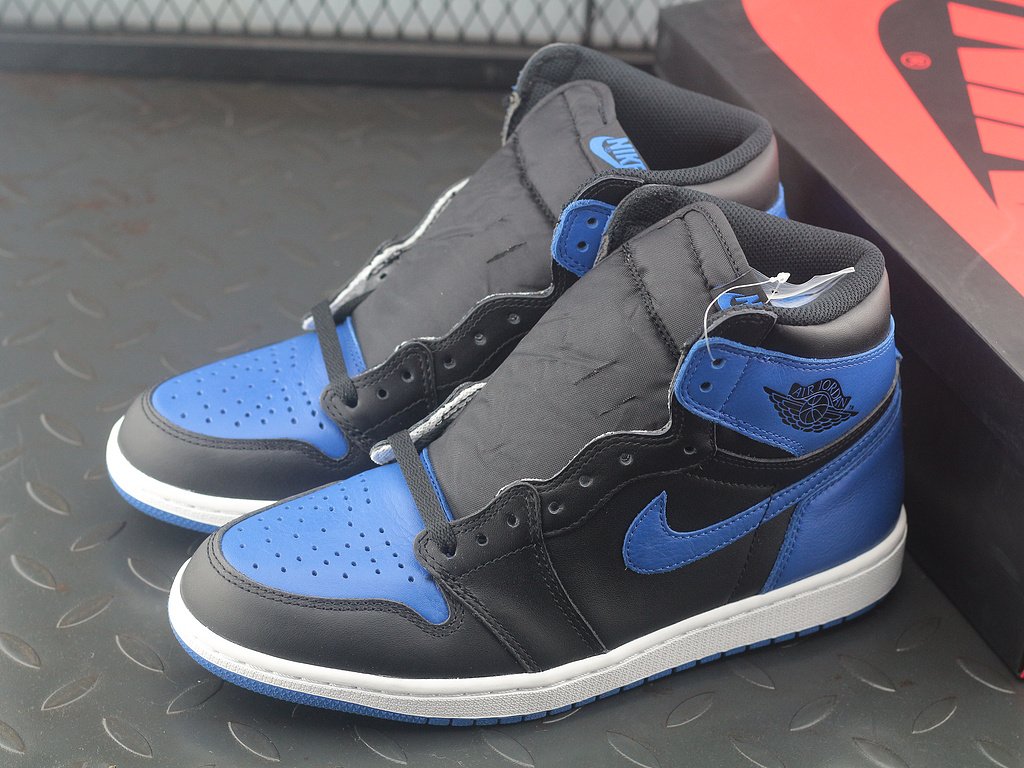 Jordan 1 Retro Black Royal Blue 2017