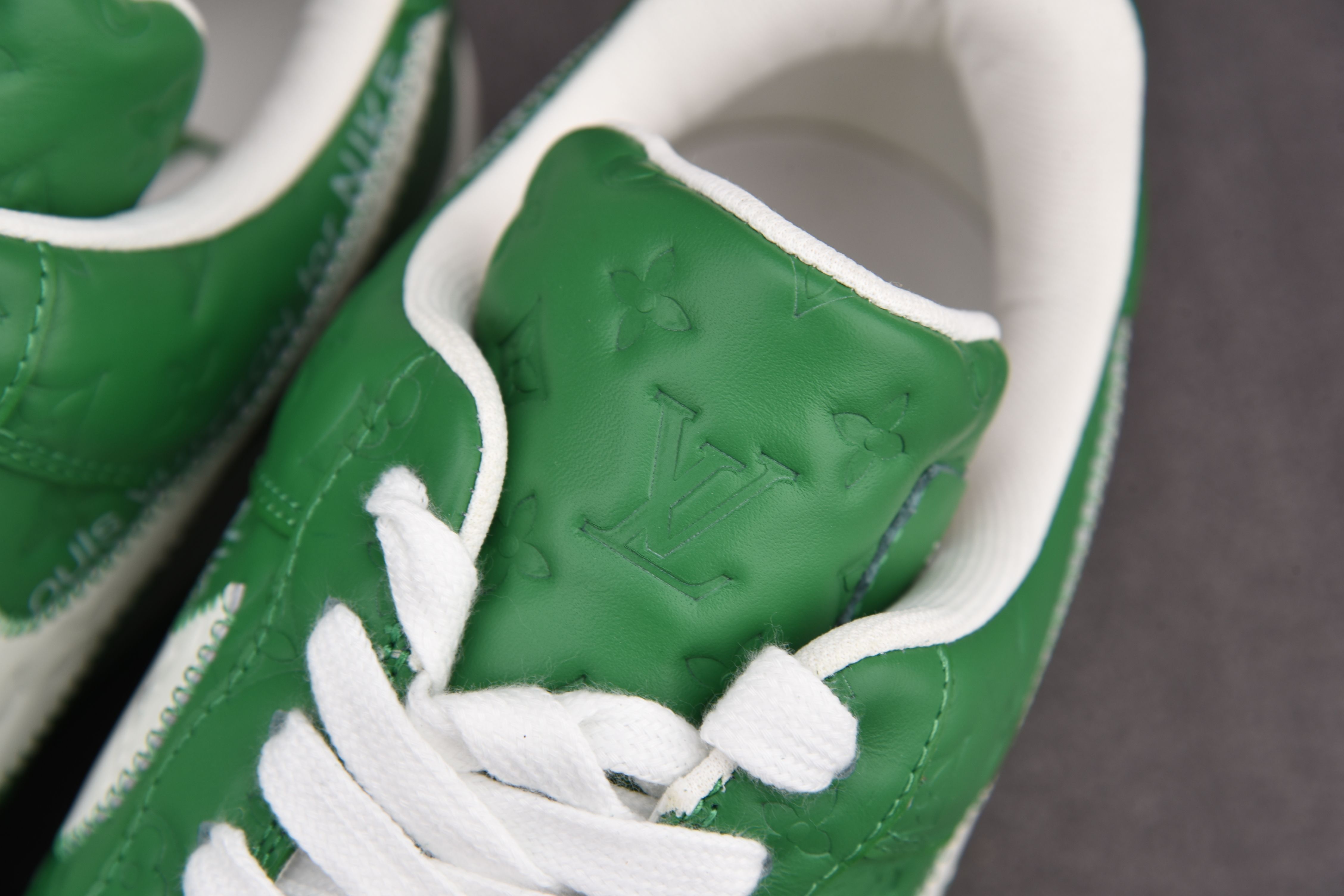 Nike Air Force 1 Low Louis Vuitton Pine Green (Be careful about the size!!)