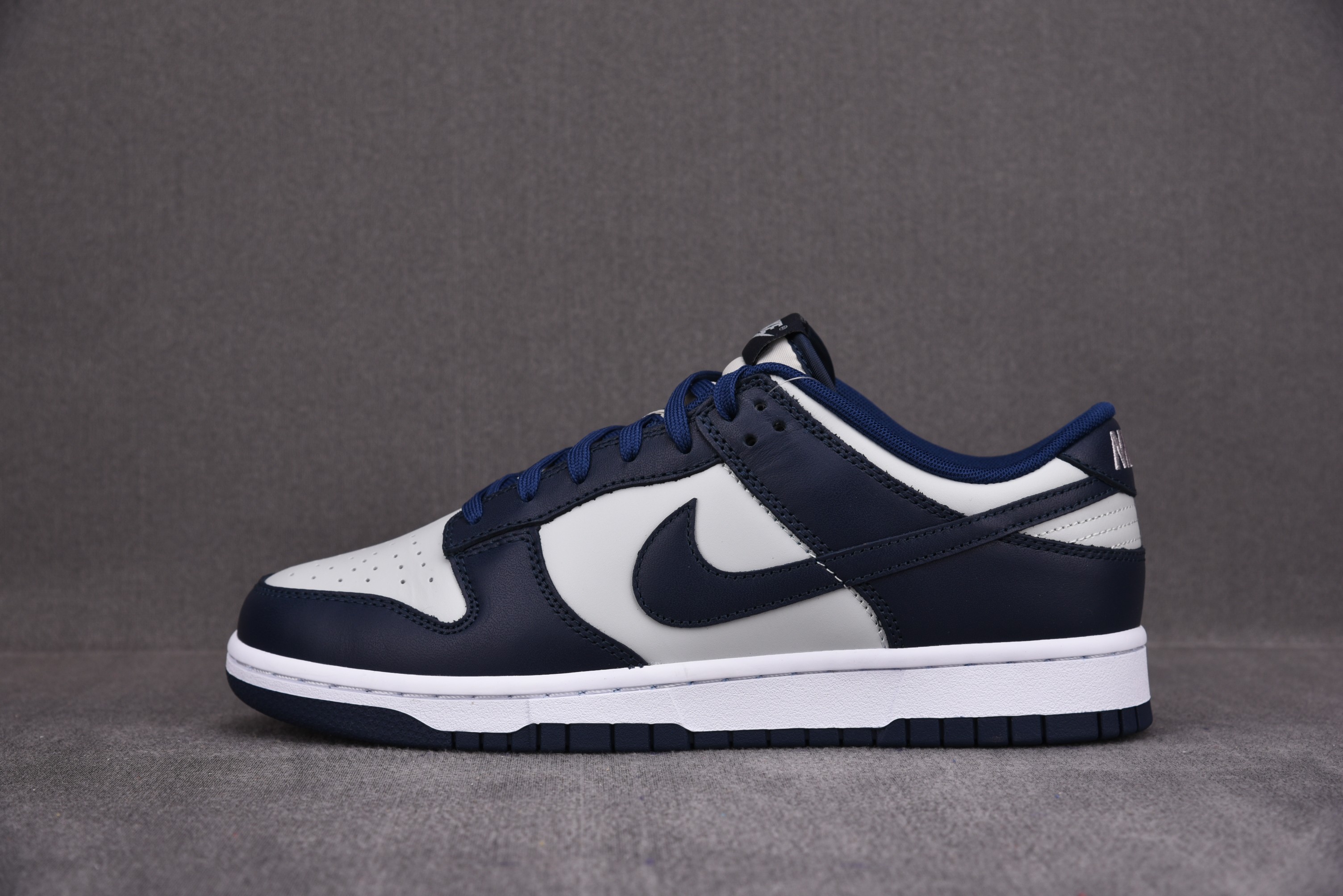 Nike Dunk Low Georgetown