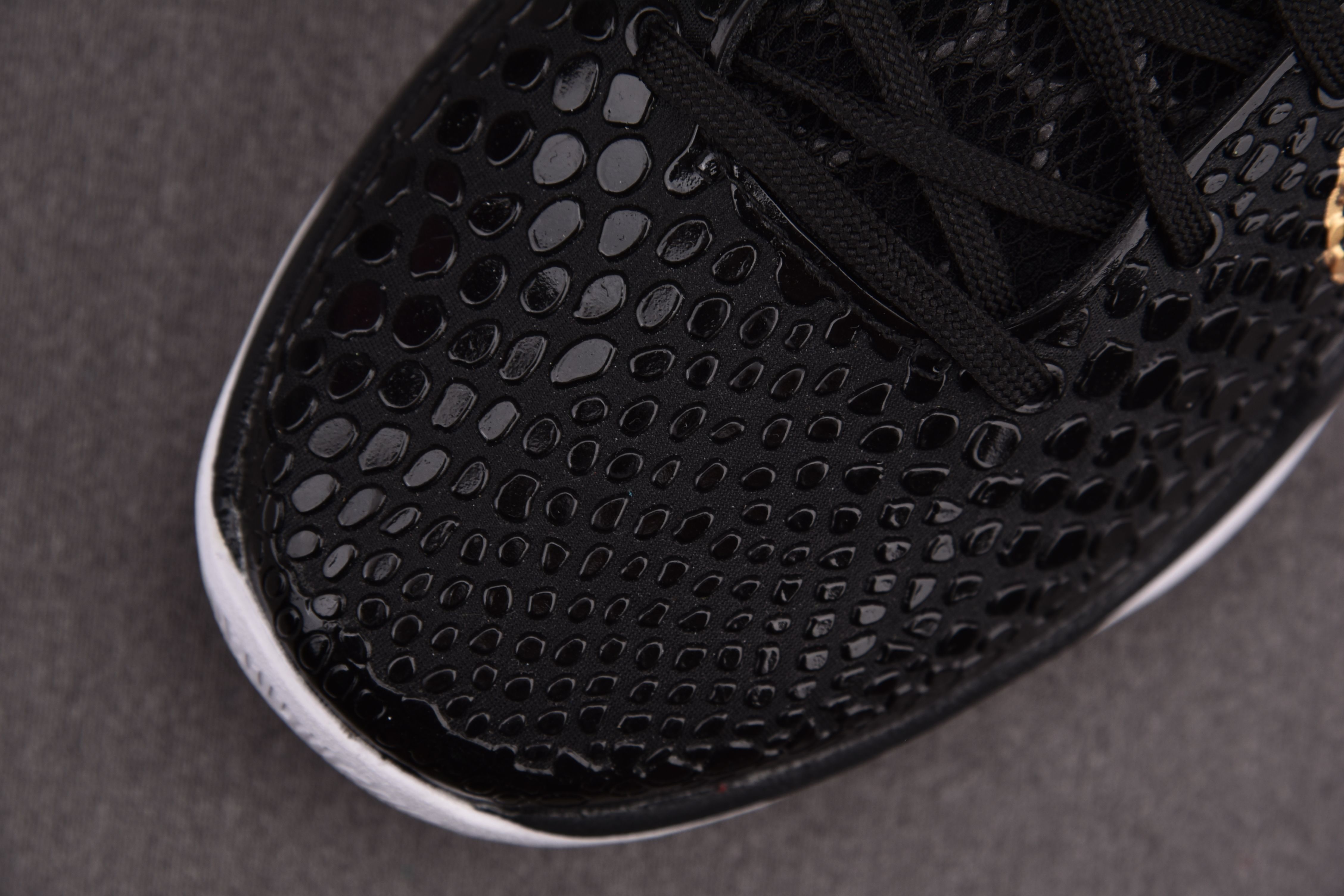 Nike Kobe 6 Protro Mambacita Golden Swoosh