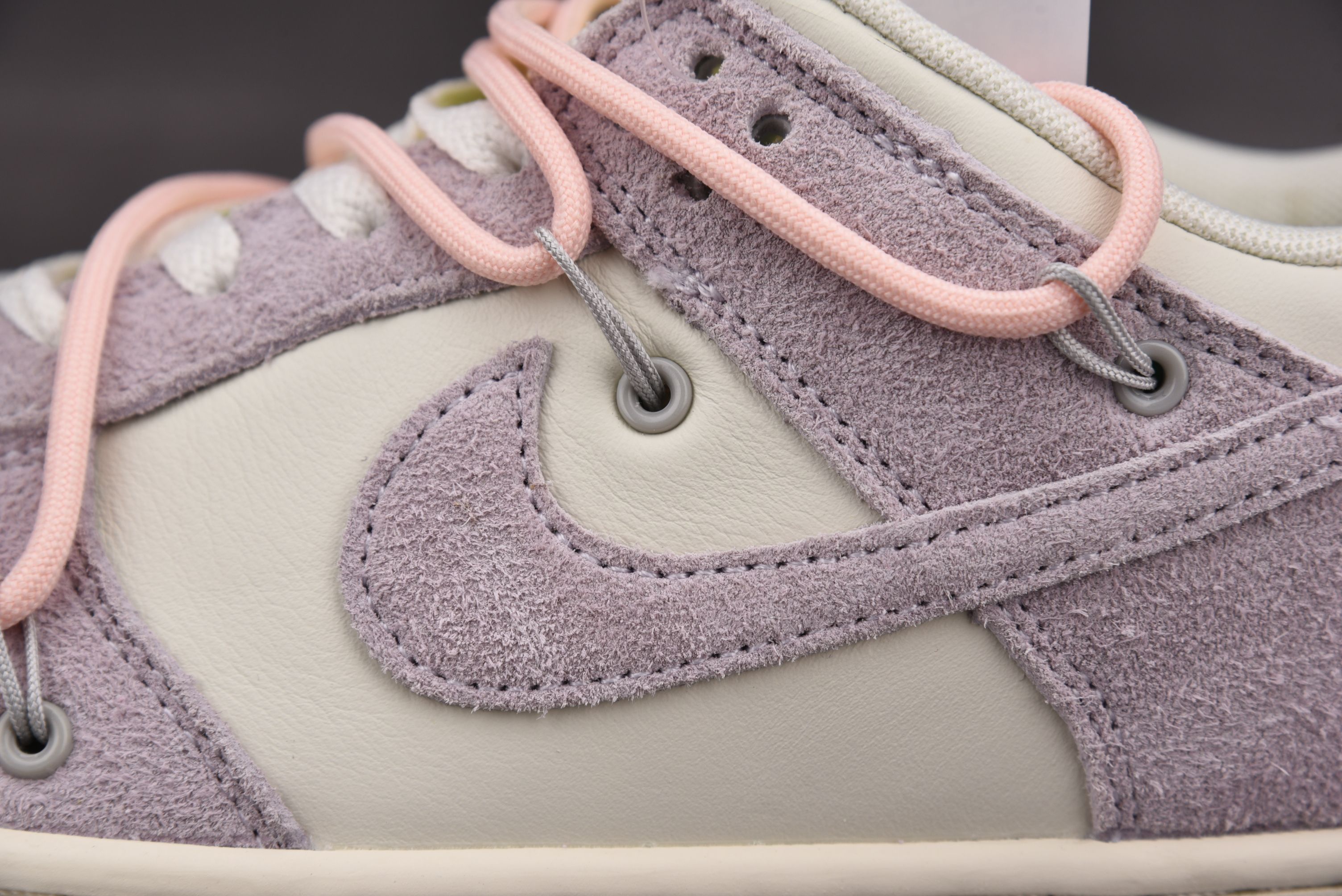 Nike Dunk Low   Lot 12