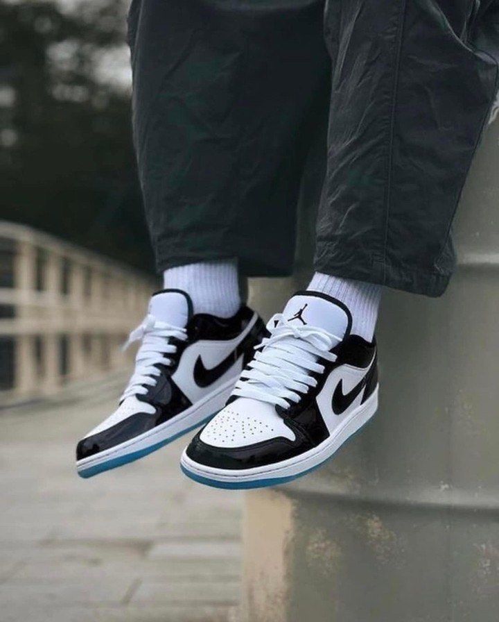 Jordan 1 Low SE Concord