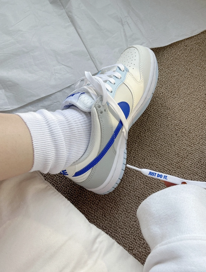 Nike Dunk Low Ivory Hyper Royal