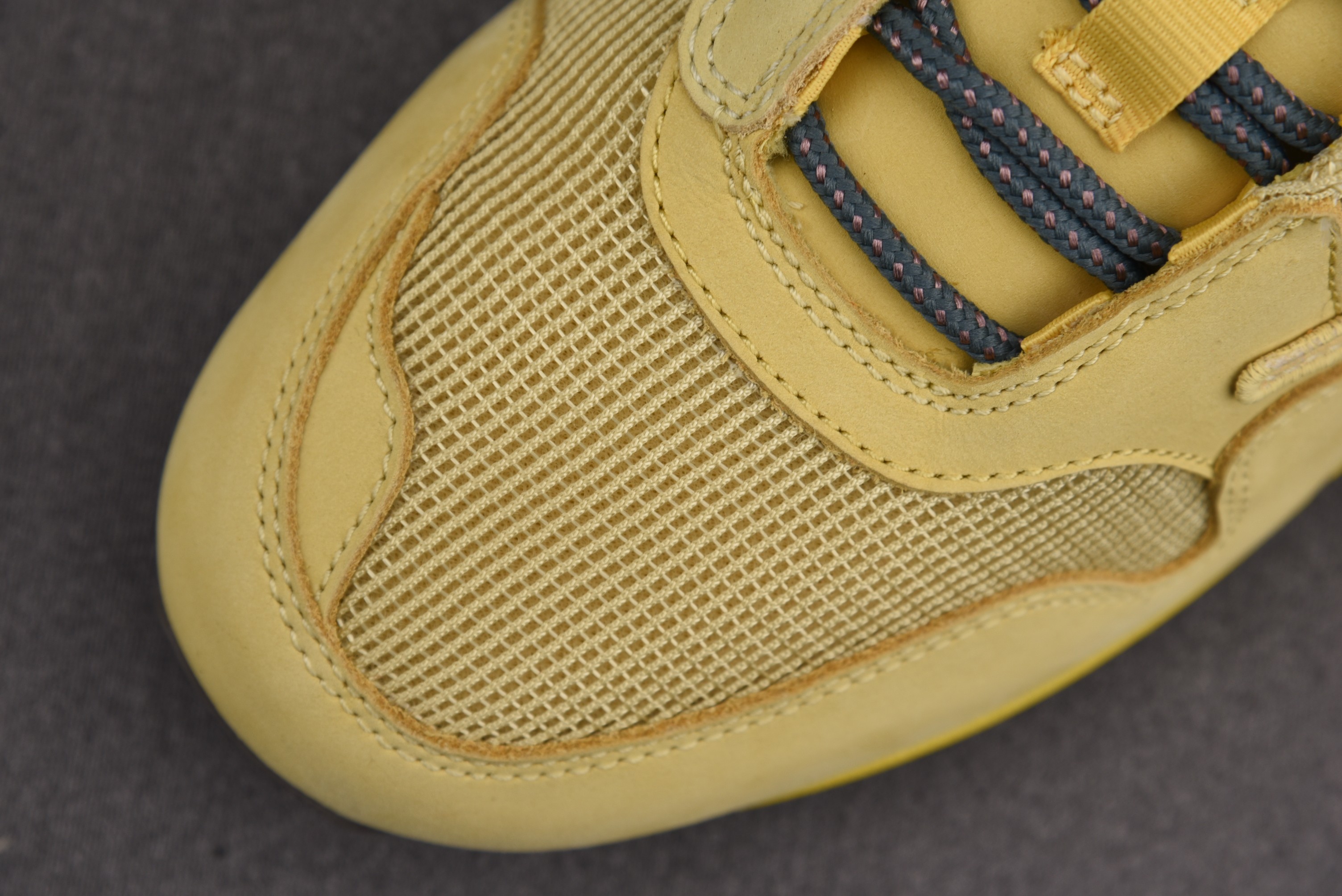 Nike Air Max 1 Travis Scott Cactus Jack Saturn Gold