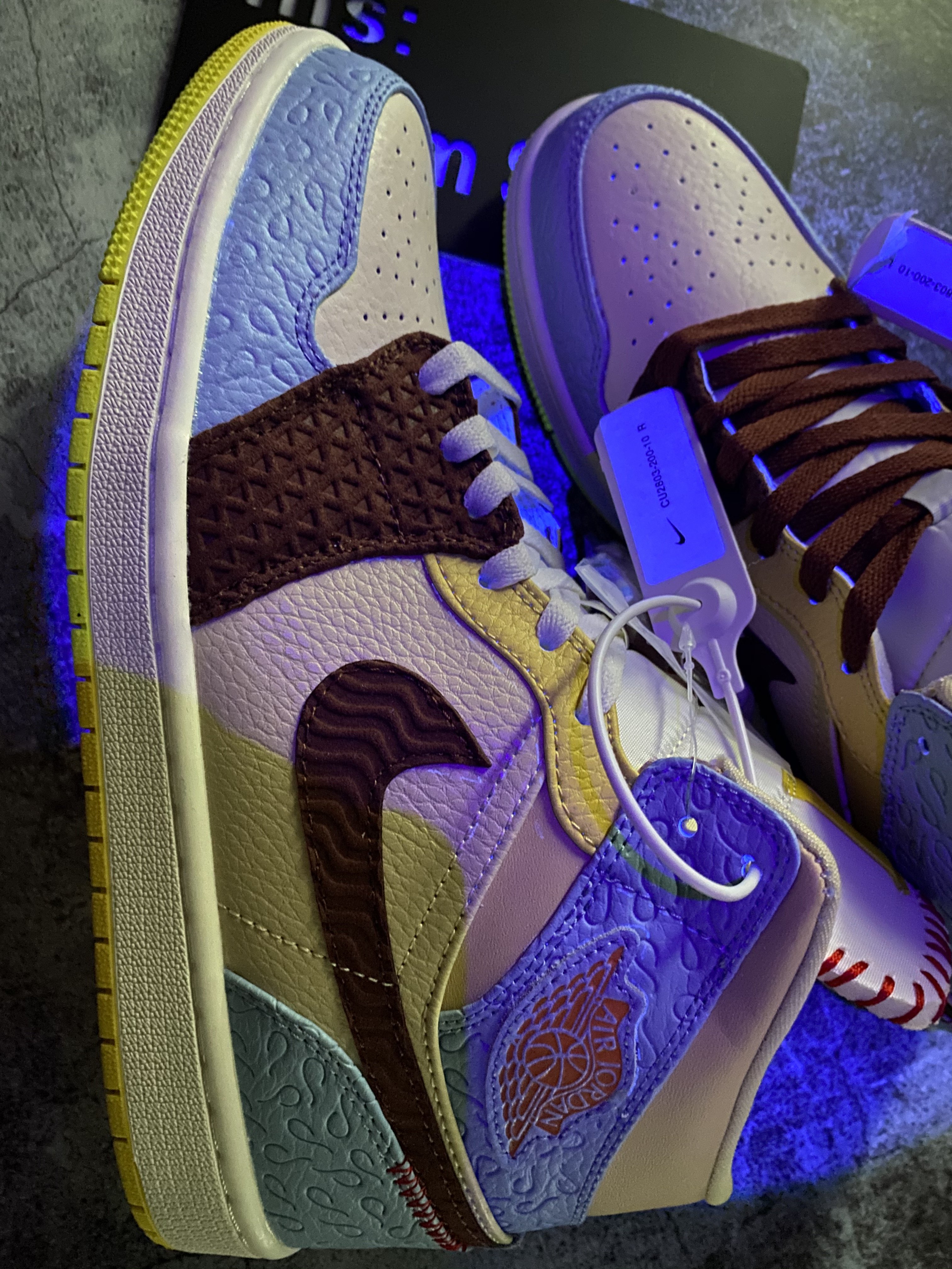 Jordan 1 Mid SE Fearless Maison Chateau Rouge