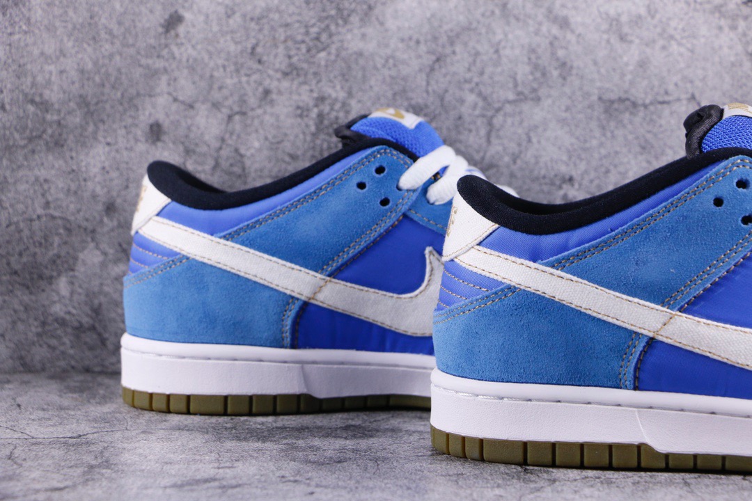 Nike Dunk SB Low Street Fighter Chun Li