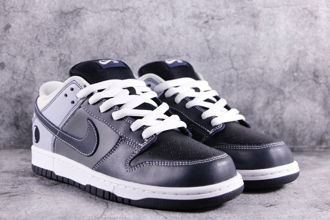 Nike SB Dunk Low Lunar Eclipse (East)