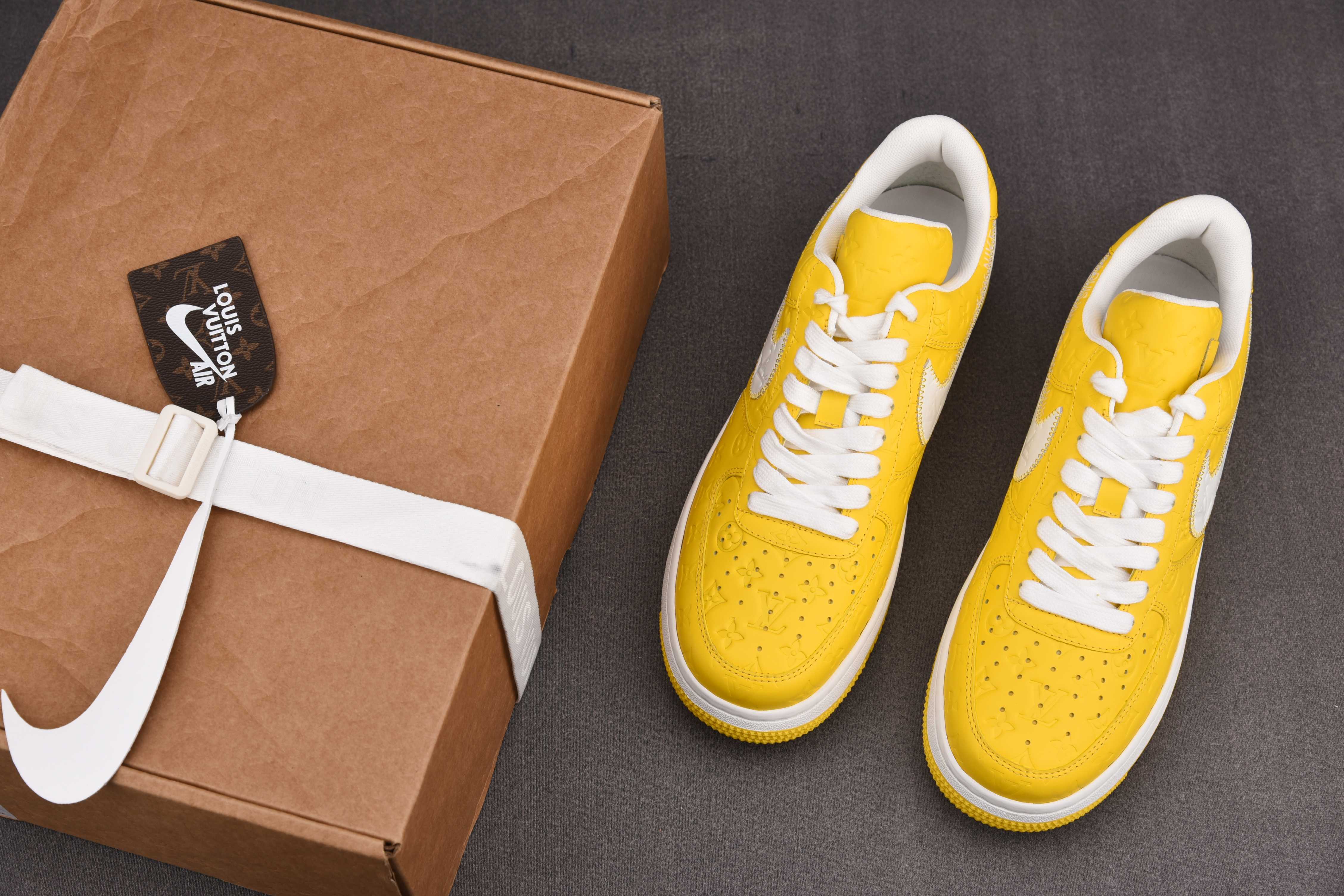 Nike Air Force 1 Low Louis Vuitton University Gold (Be careful about the size!!)