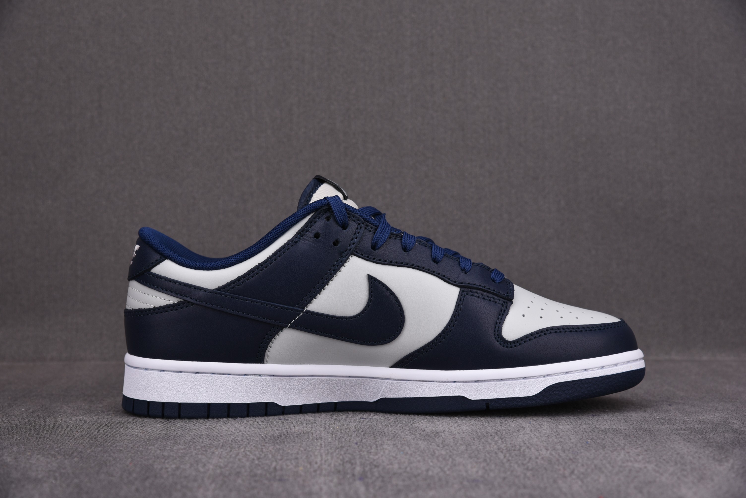 Nike Dunk Low Georgetown