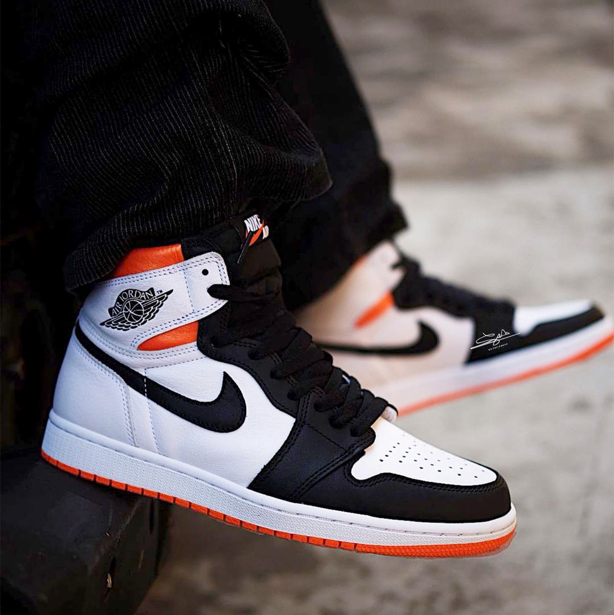 Jordan 1 Retro High Electro Orange