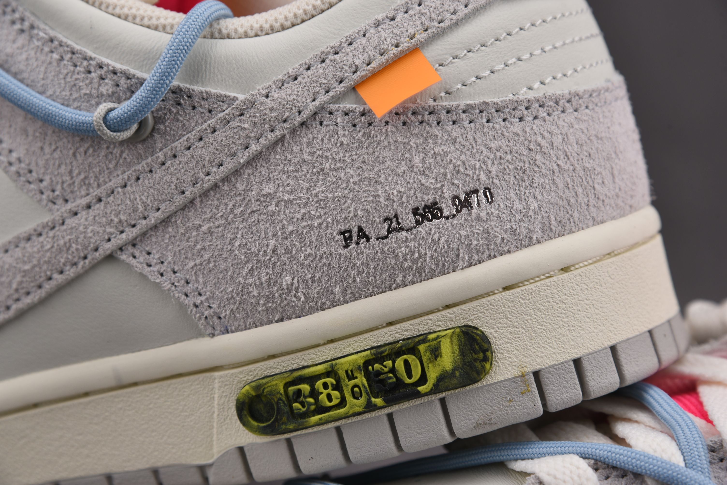 Nike Dunk Low   Lot 38