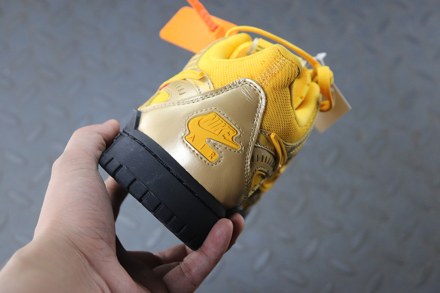 Nike Air Rubber Dunk   University Gold