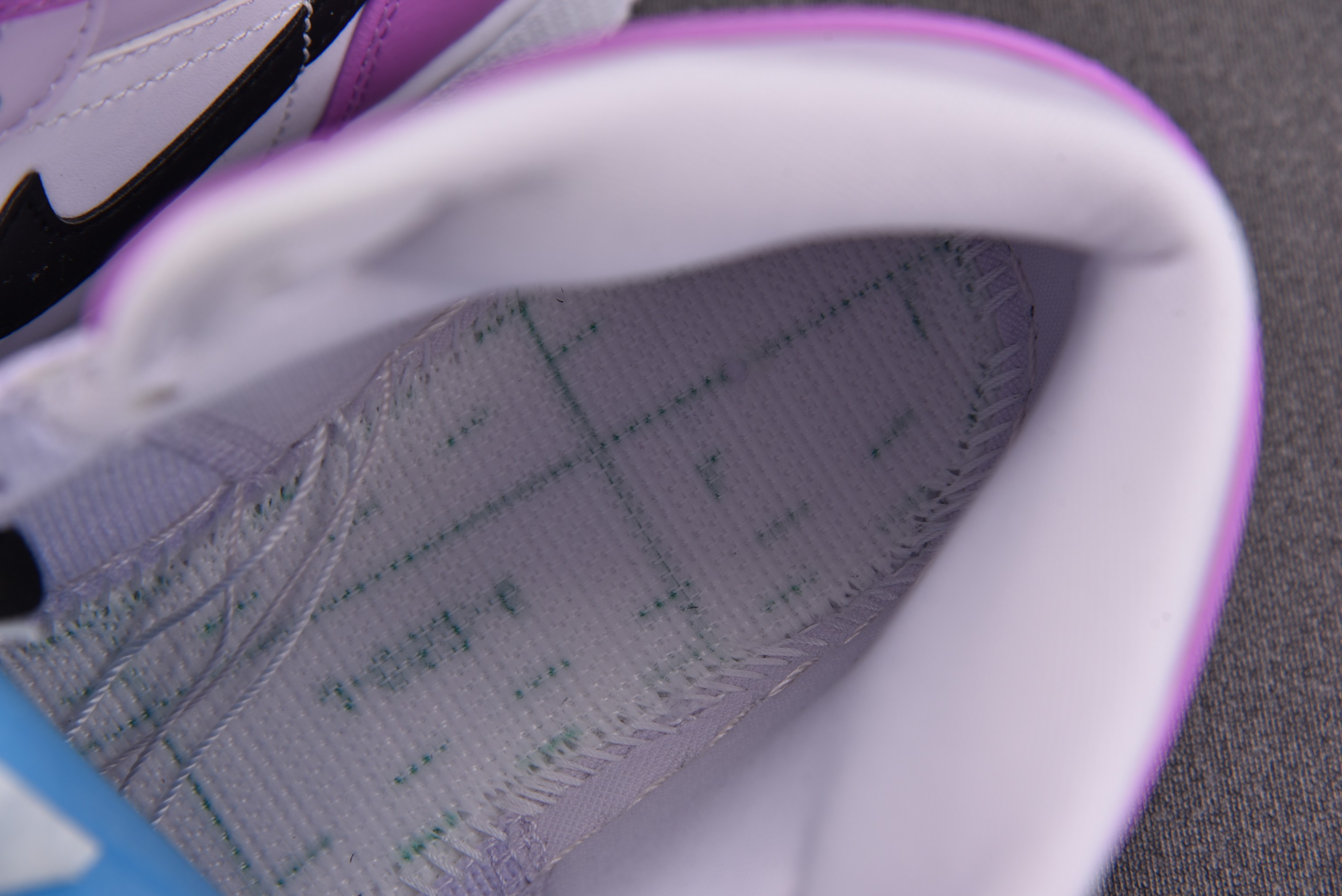 Jordan 1 Mid Barely Grape (GS)