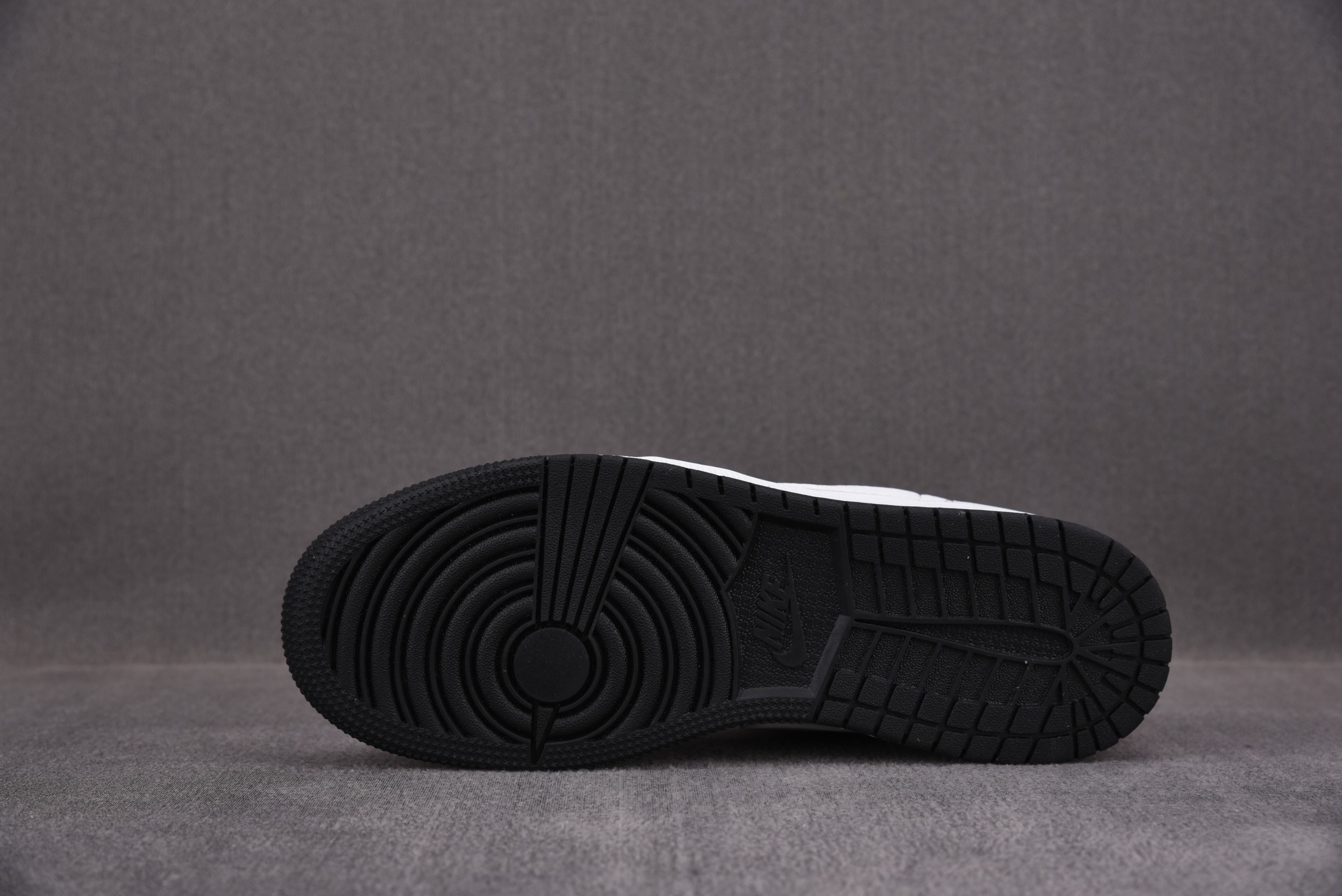 Jordan 1 Low White Black Infrared / Chicago Home