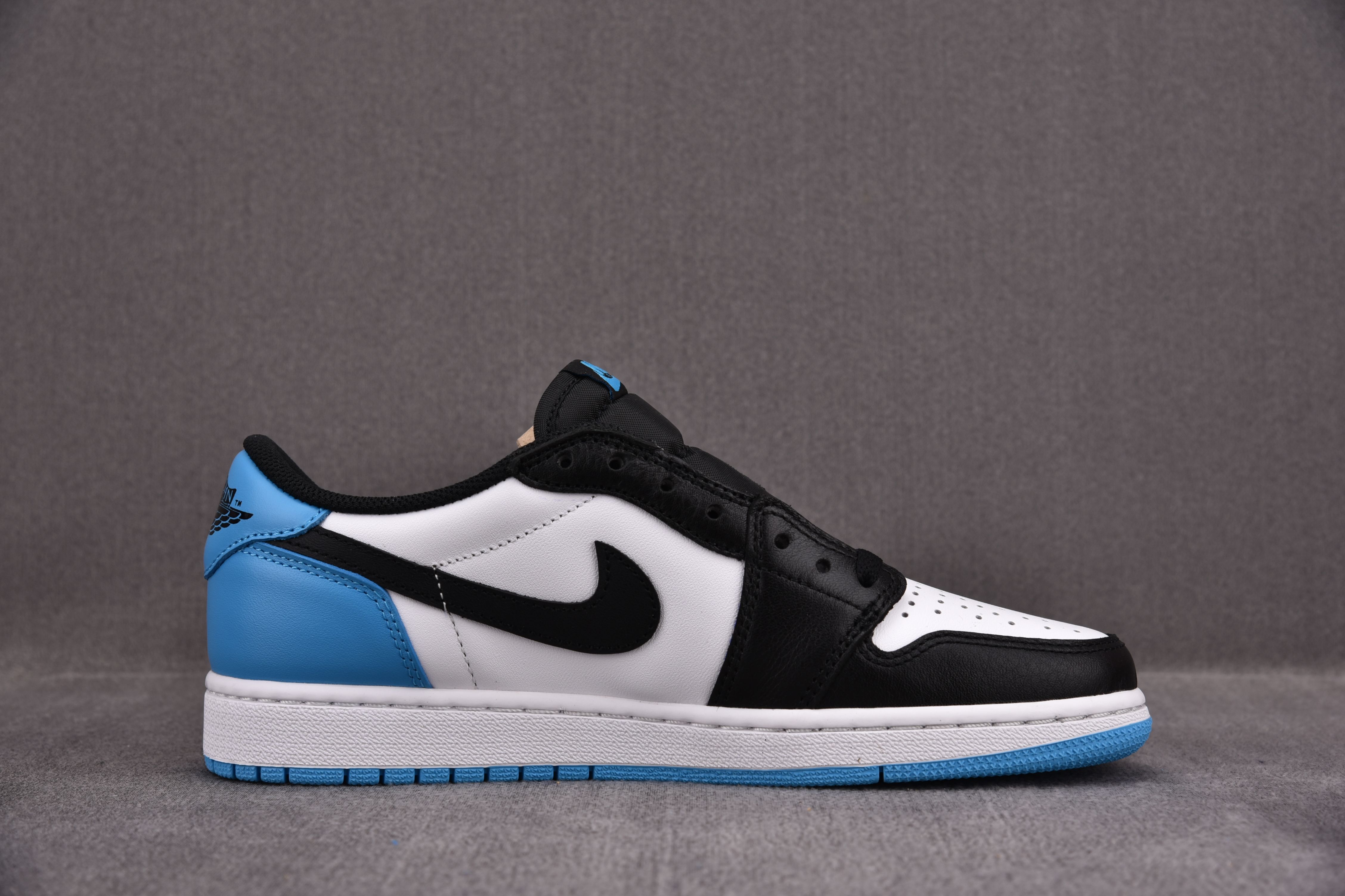 Jordan 1 Retro Low OG UNC