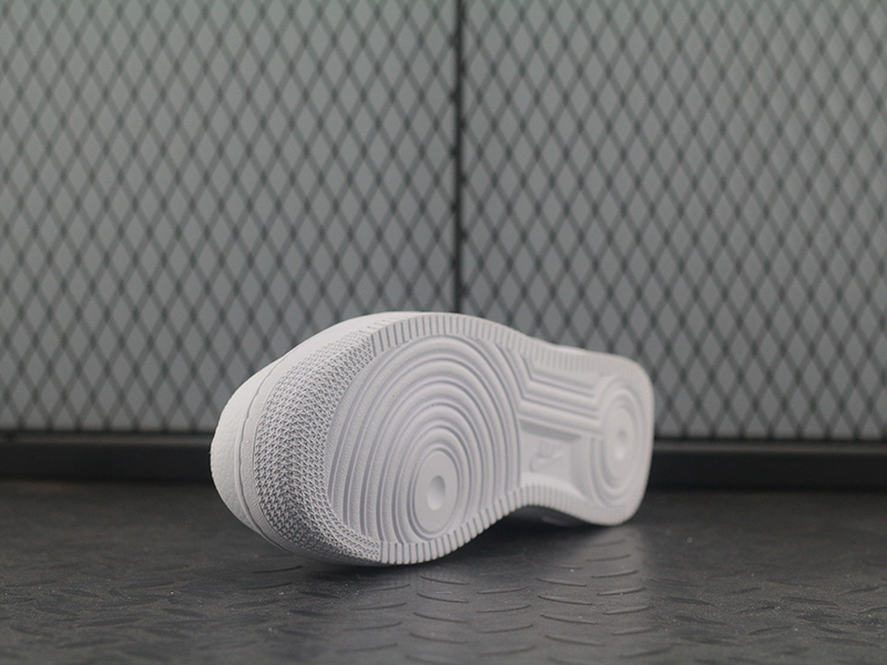 Air Force 1 LV8 Utility White