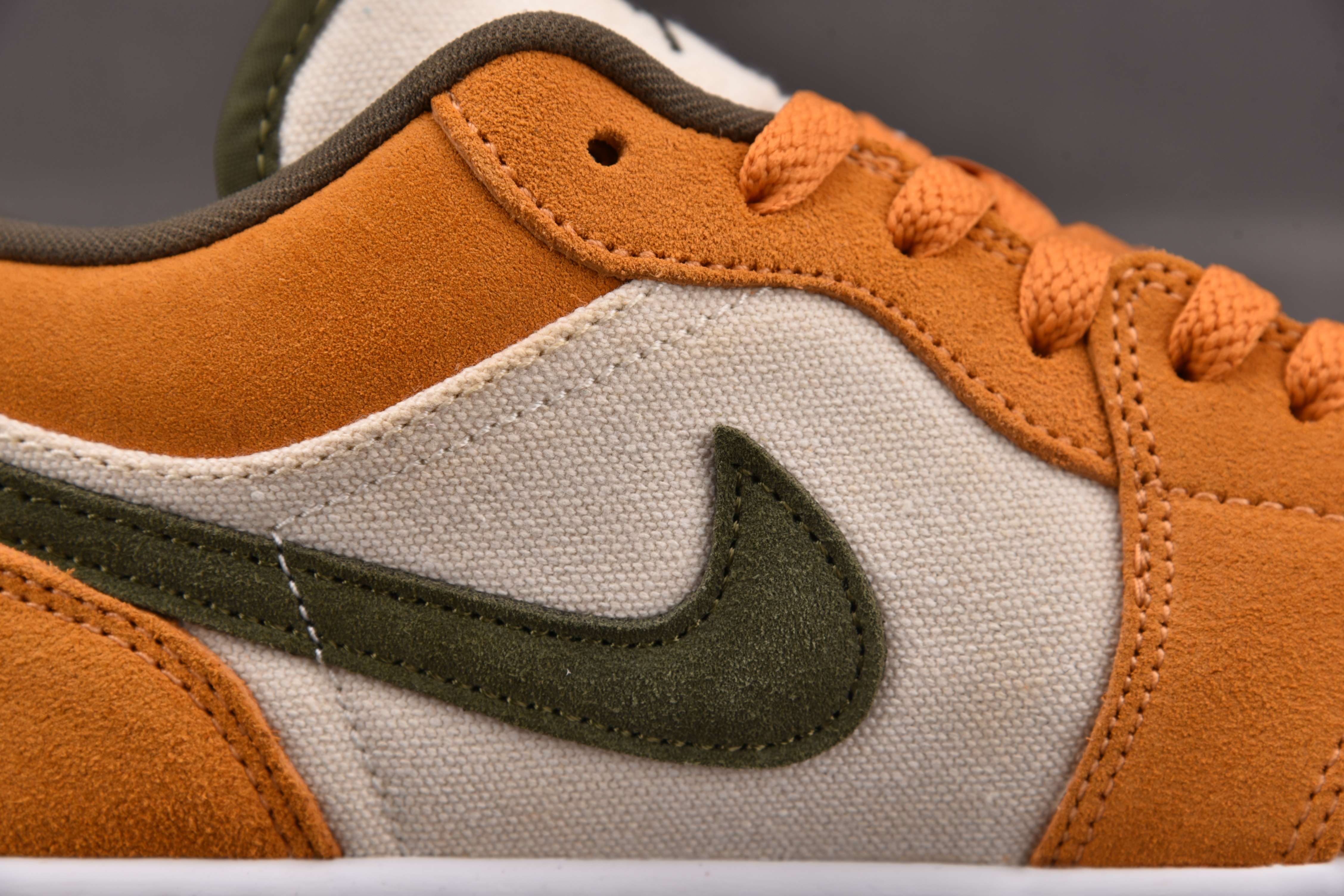 Jordan 1 Low SE Light Curry