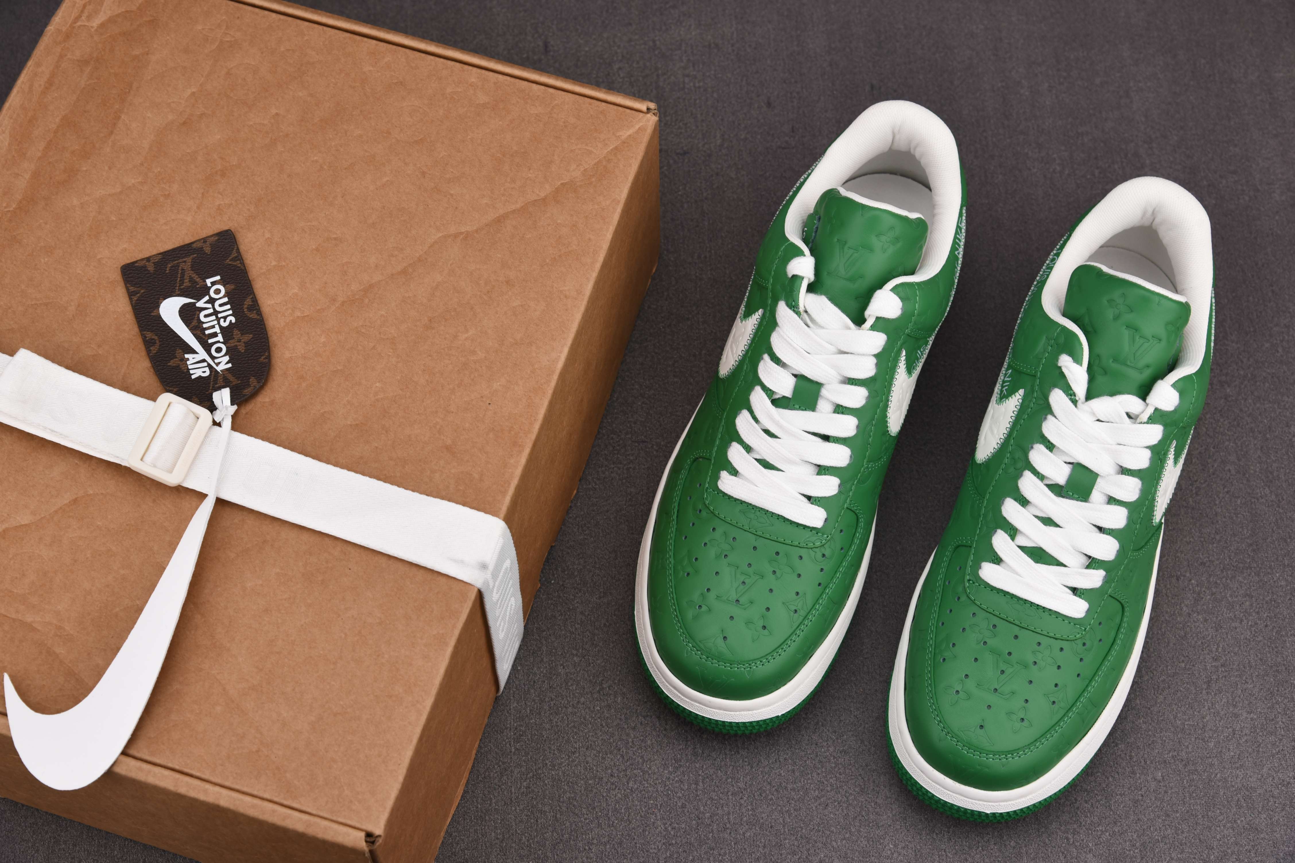 Nike Air Force 1 Low Louis Vuitton Pine Green (Be careful about the size!!)