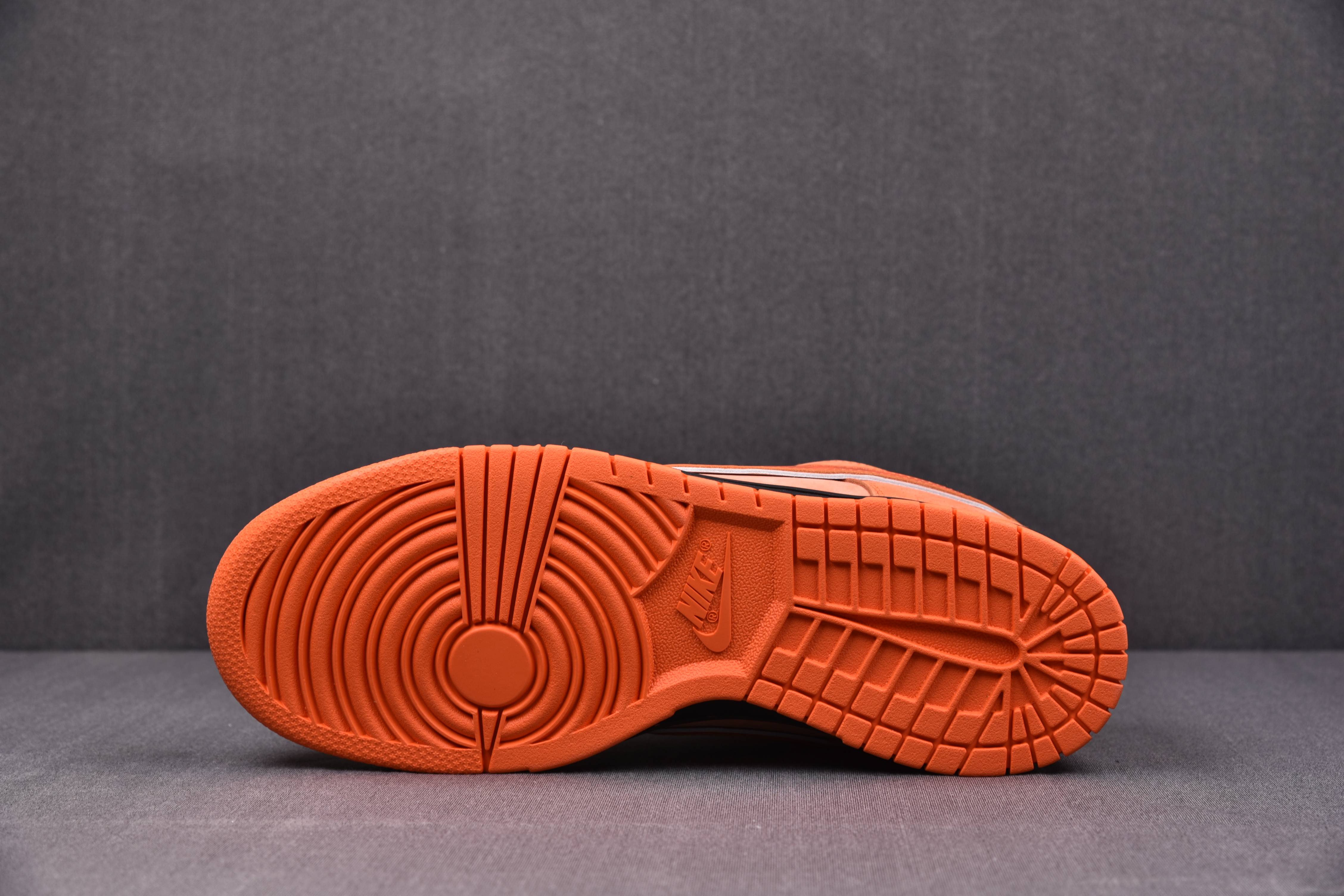 Nike SB Dunk Low Orange Lobster