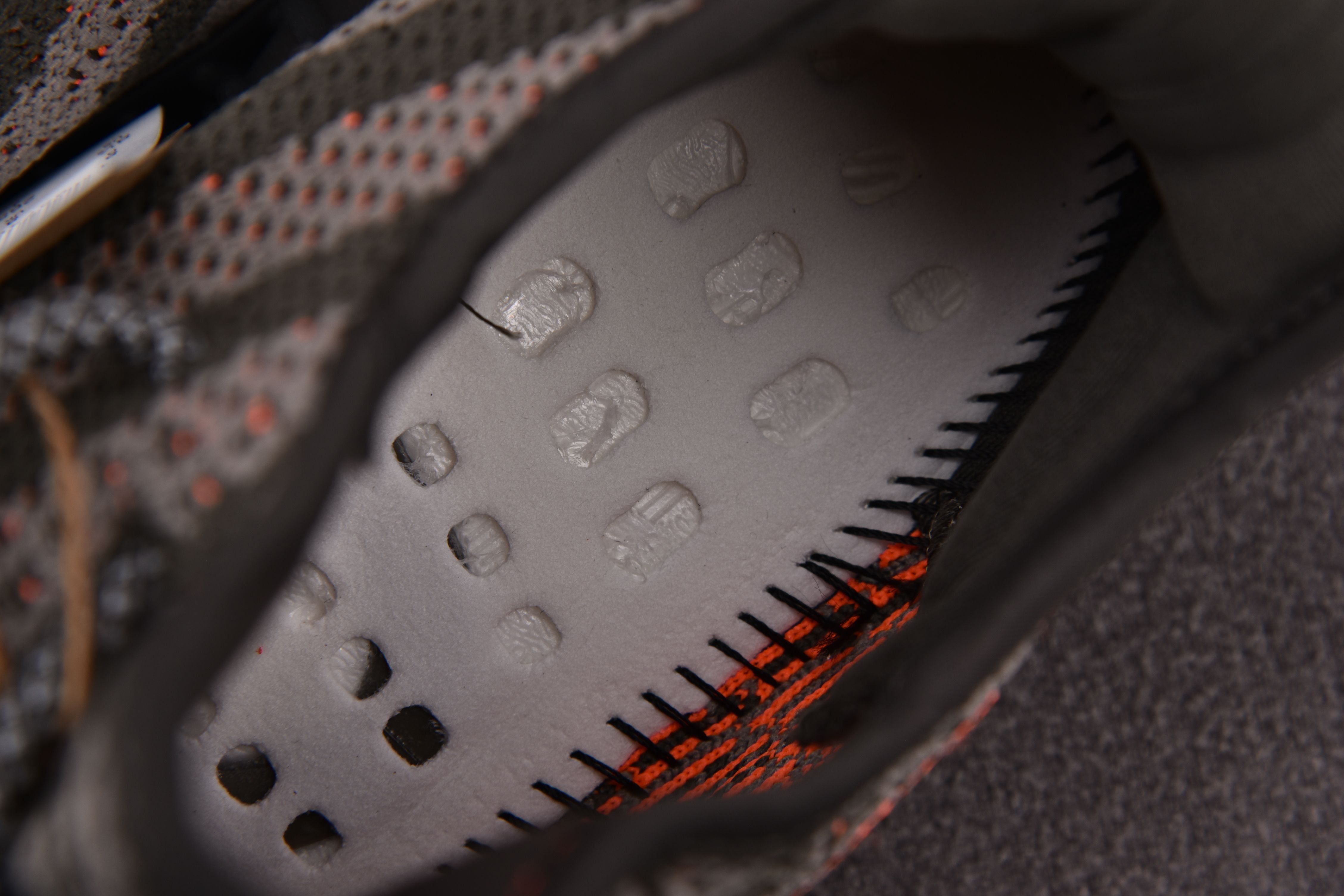 adidas Yeezy Boost 350 V2 Dark Beluga