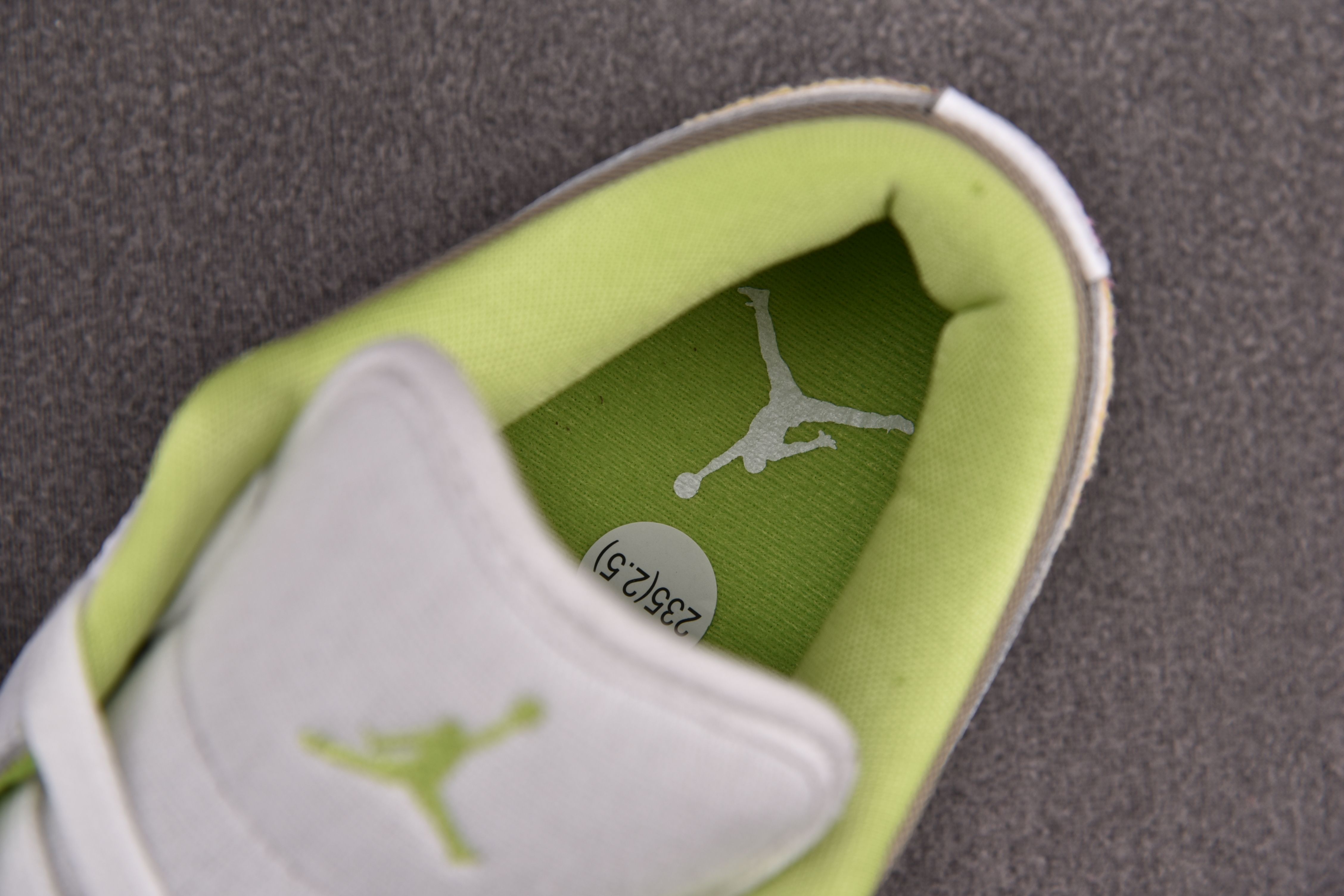 Jordan 1 Low Pastel Grind Vivid Green (GS)