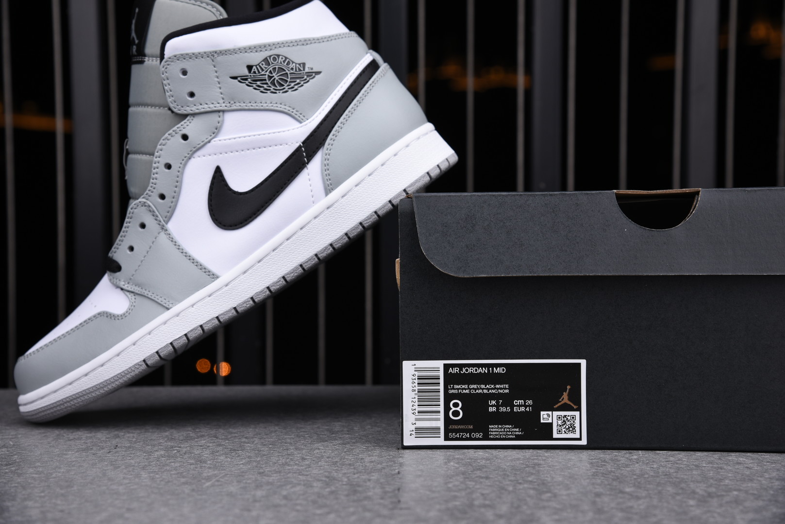 Jordan 1 Mid Light Smoke Grey
