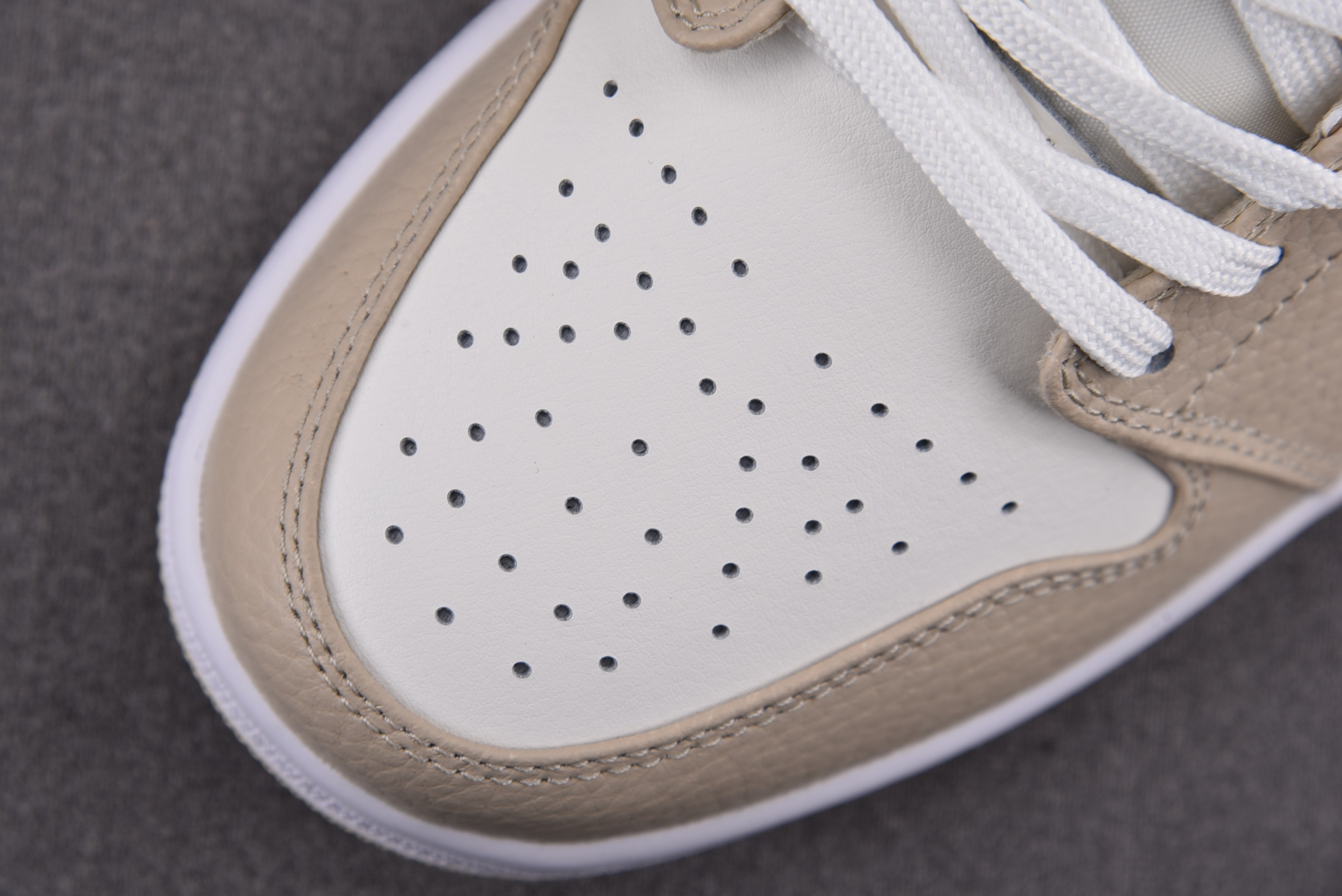 Jordan 1 Low SE Sail Rattan University Red