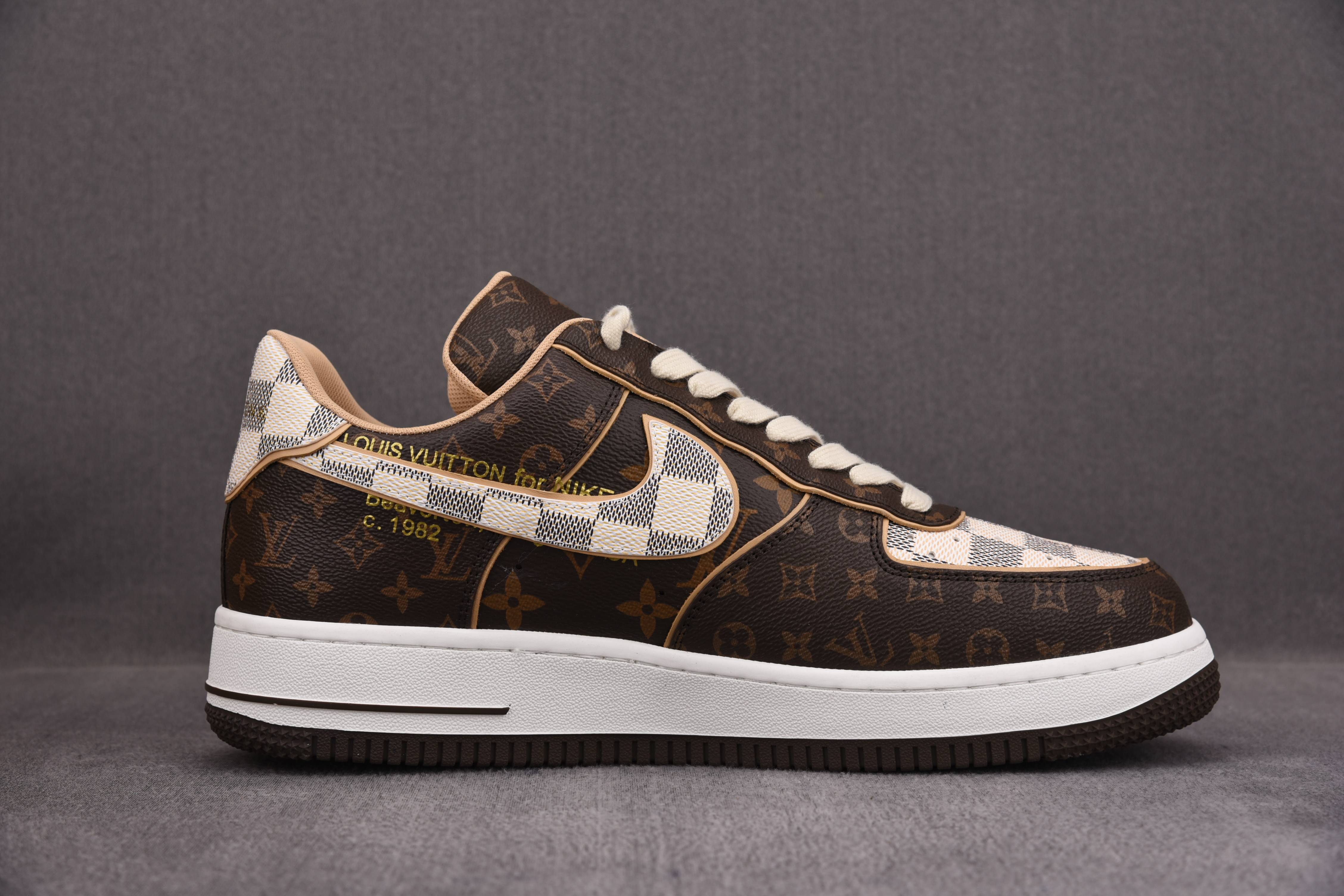 Nike Air Force 1 Low Louis Vuitton   Monogram Brown Damier Azur (Be careful about the size!!)