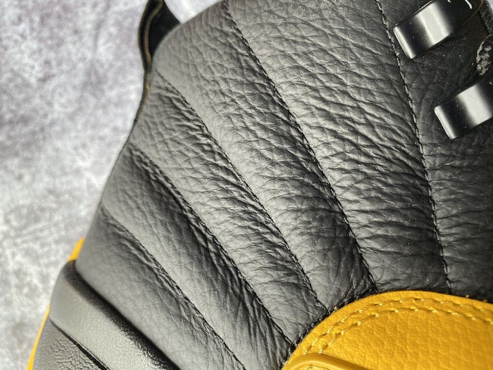 Jordan 12 Retro University Gold