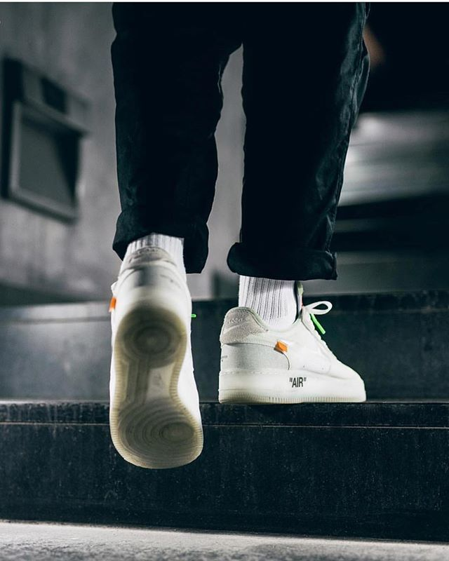 Air Force 1 Low   (with Brown   Box)