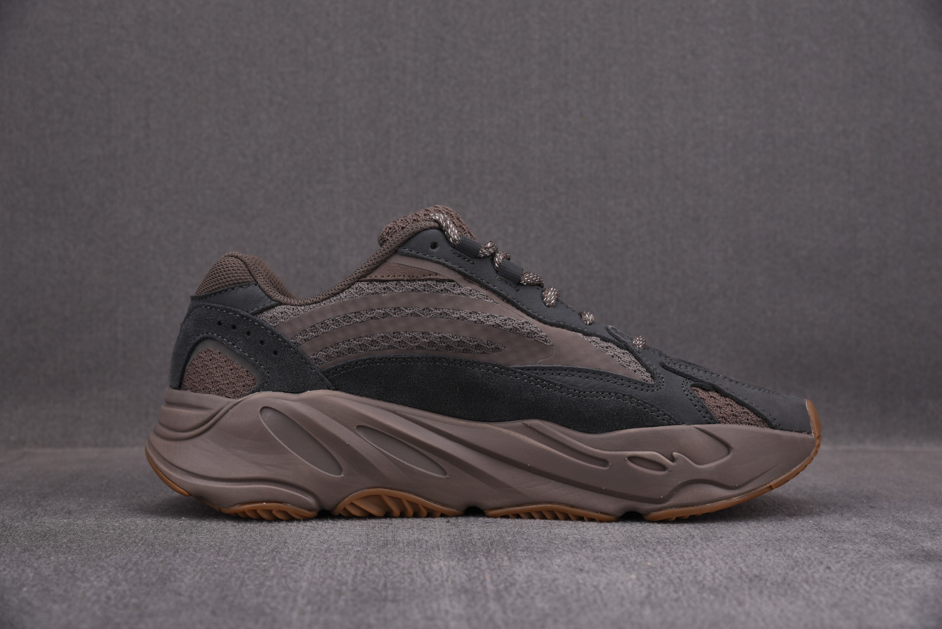 adidas Yeezy Boost 700 V2 Mauve